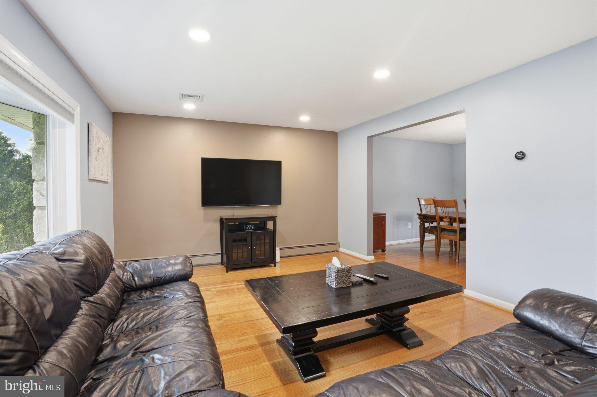 MAPLE GLEN - Residential