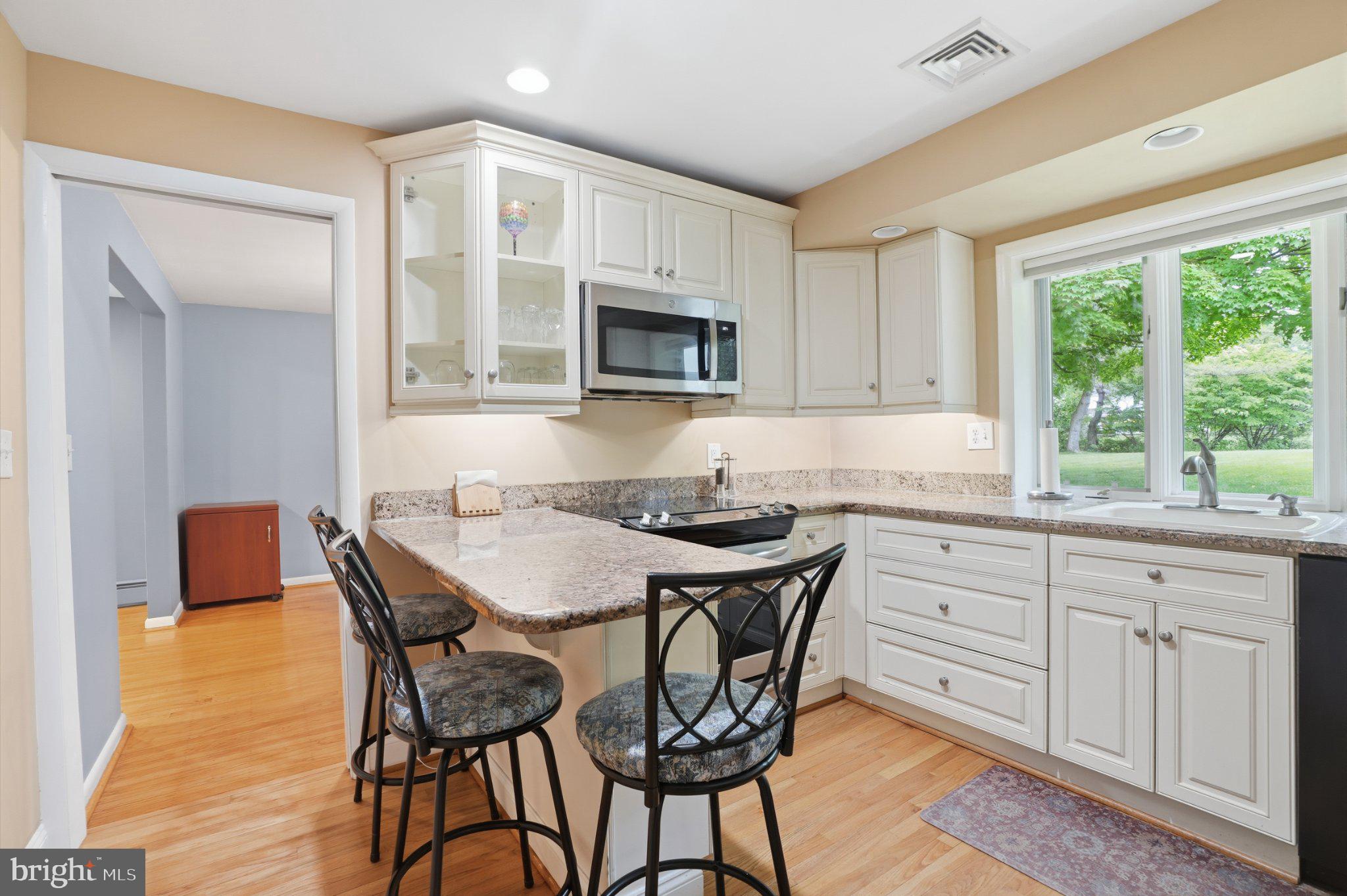 MAPLE GLEN - Residential