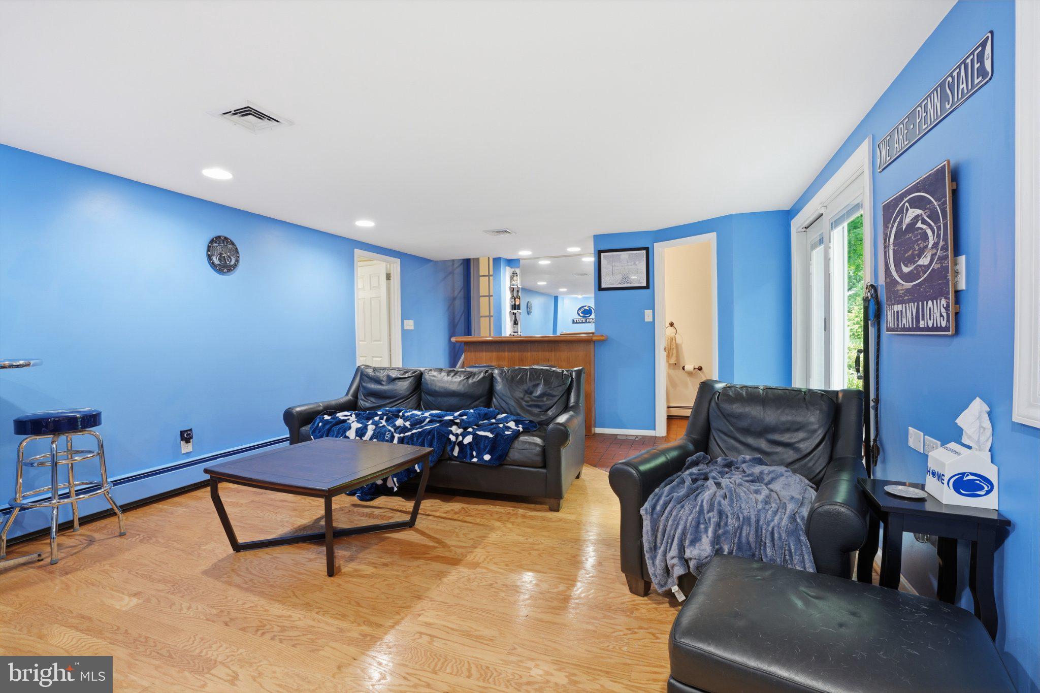 MAPLE GLEN - Residential