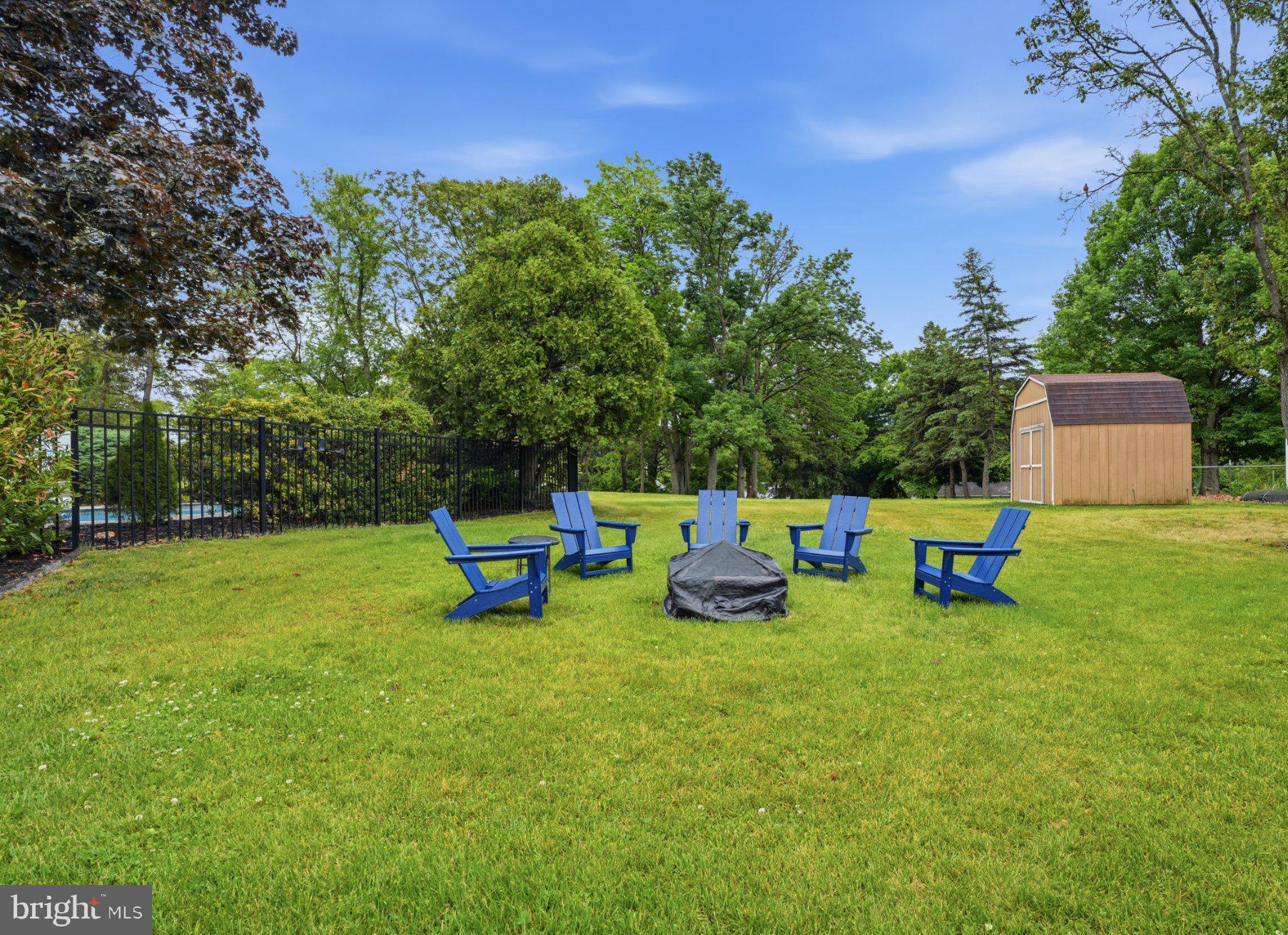 MAPLE GLEN - Residential