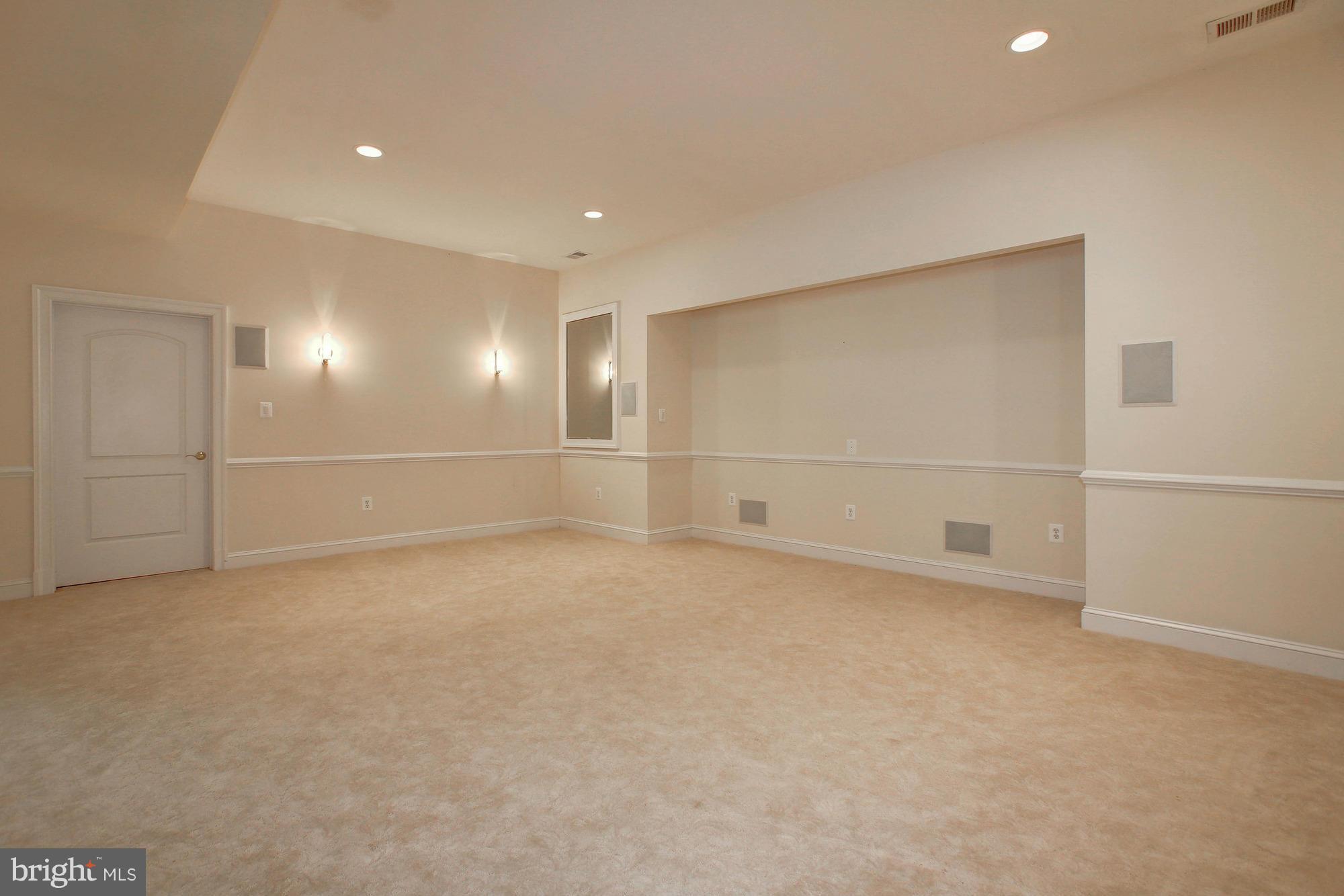 WOODLAND ACRES - Residential