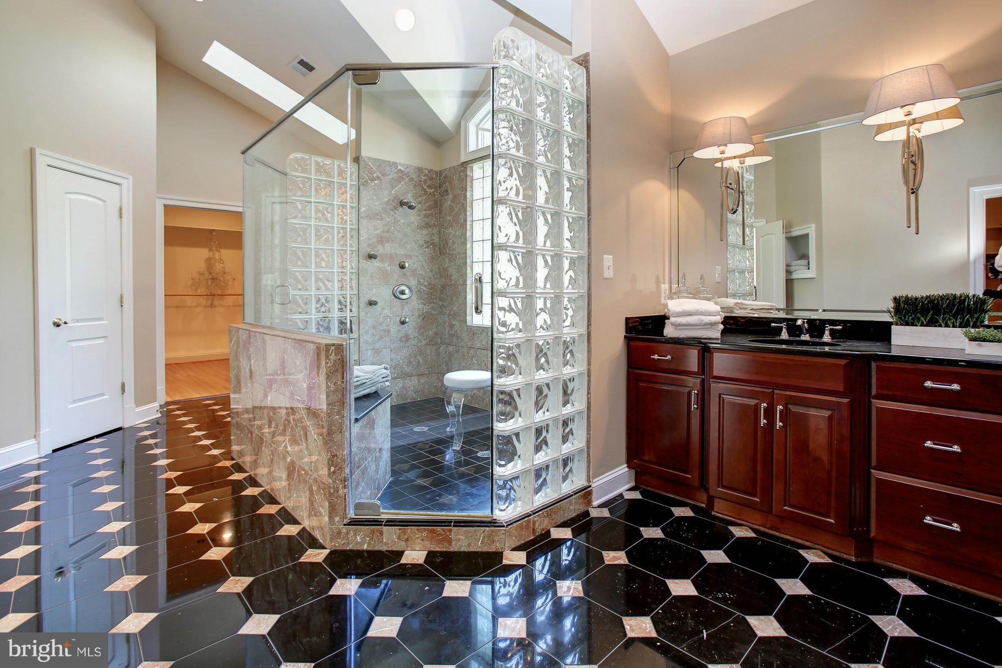 WOODLAND ACRES - Residential