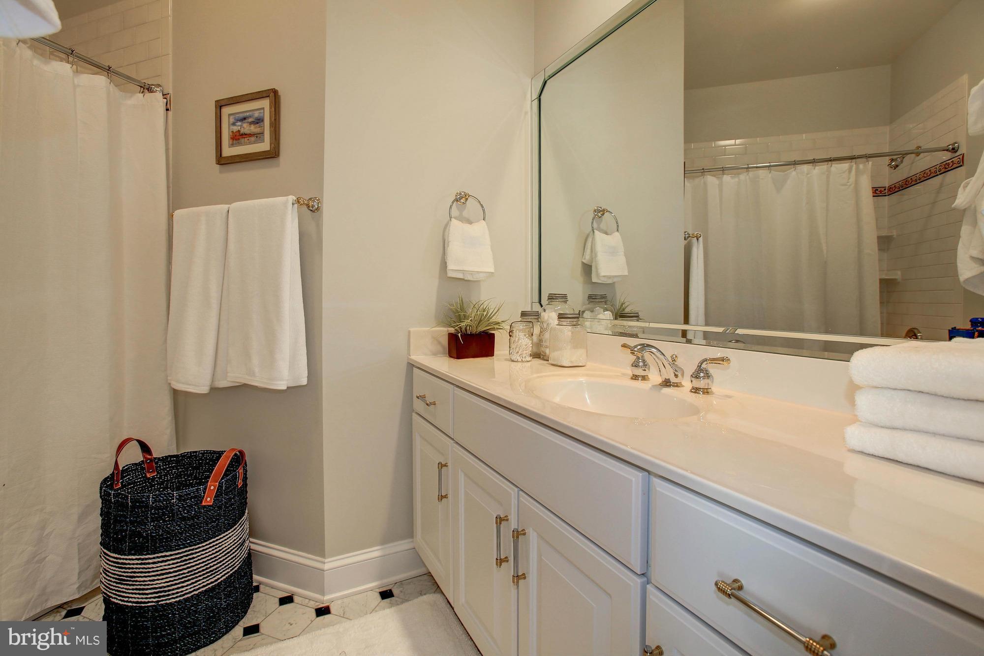 WOODLAND ACRES - Residential