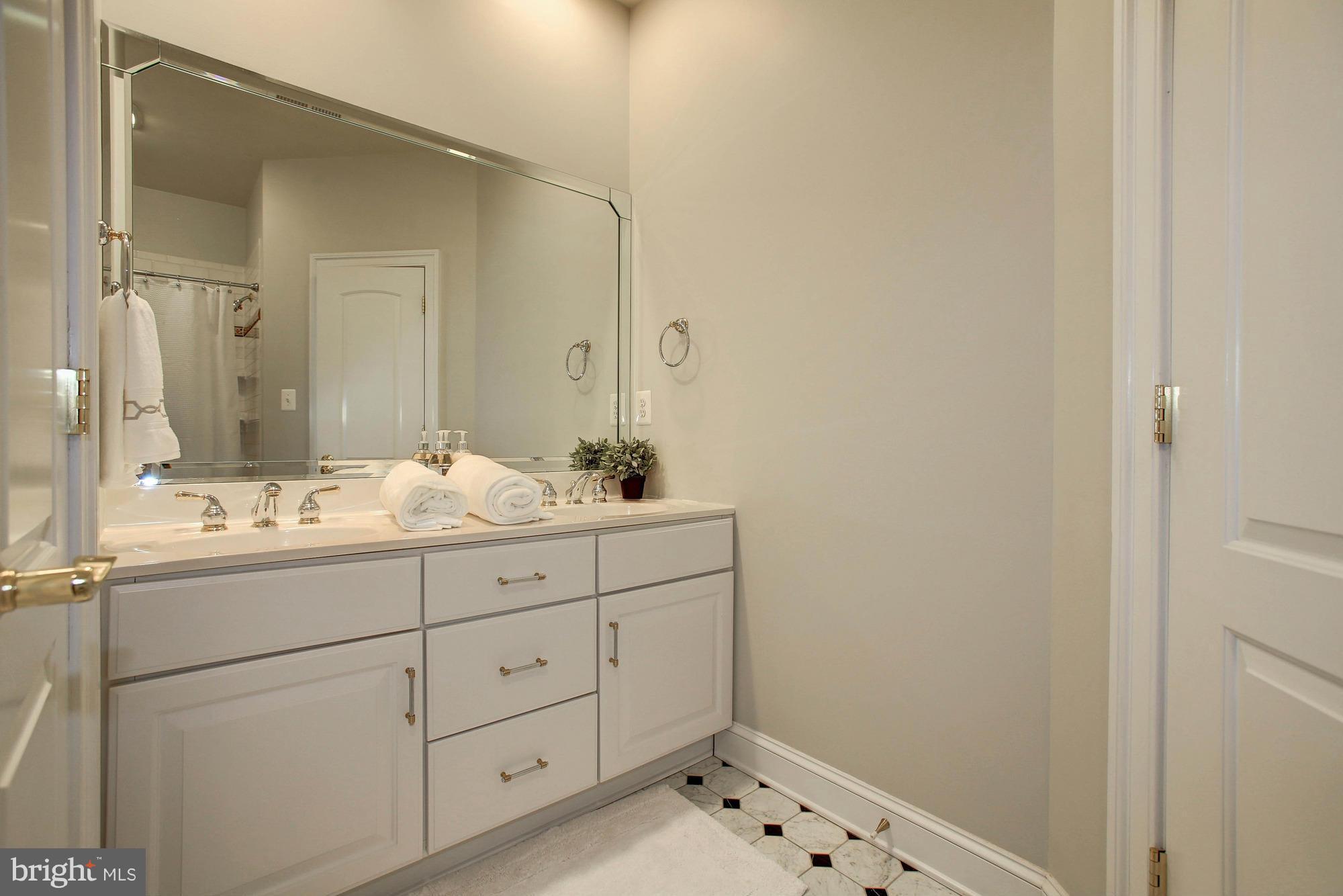 WOODLAND ACRES - Residential