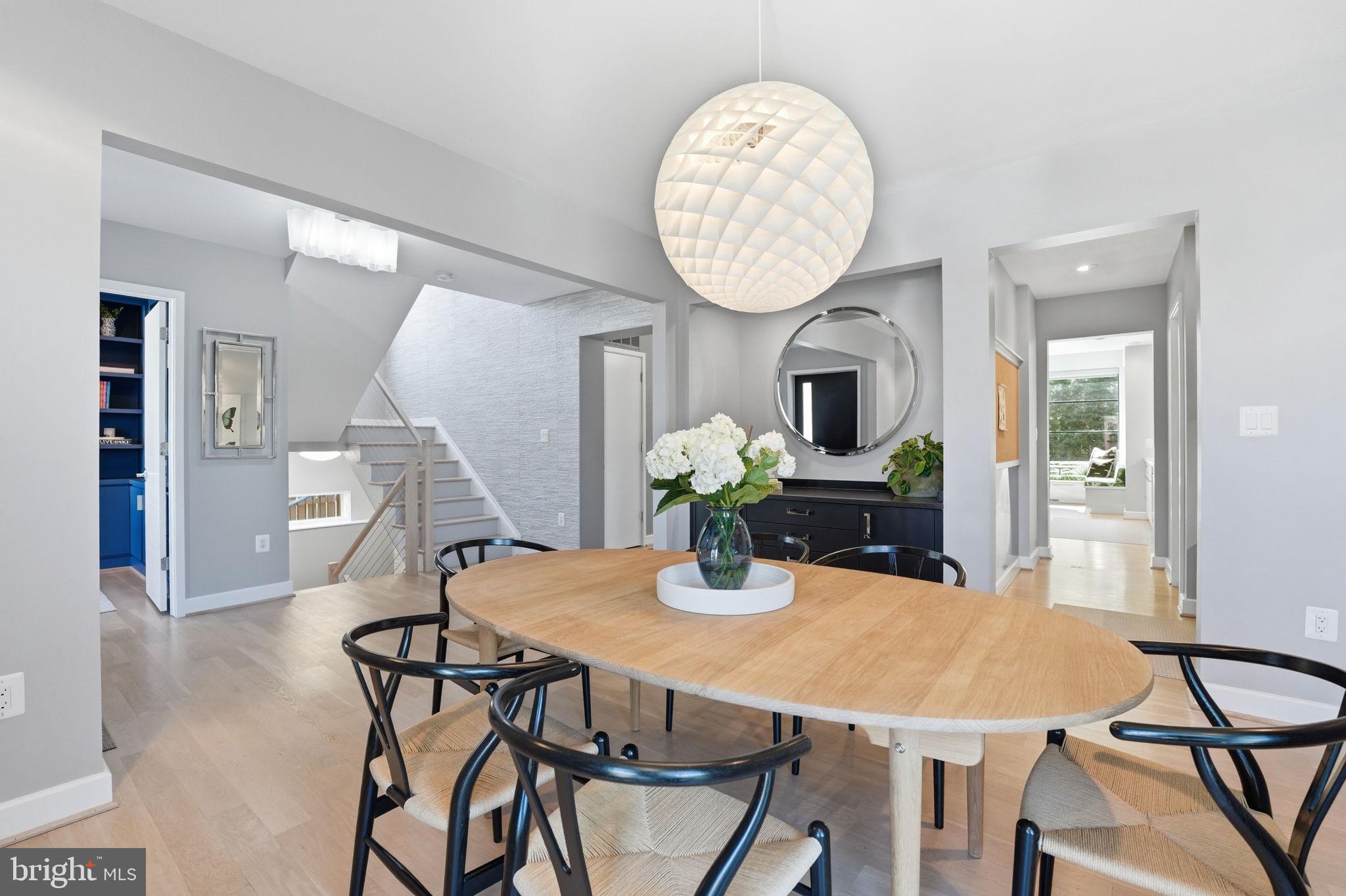 LYON VILLAGE - Residential