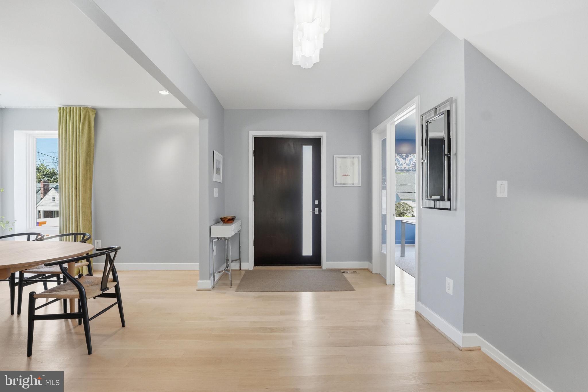 LYON VILLAGE - Residential