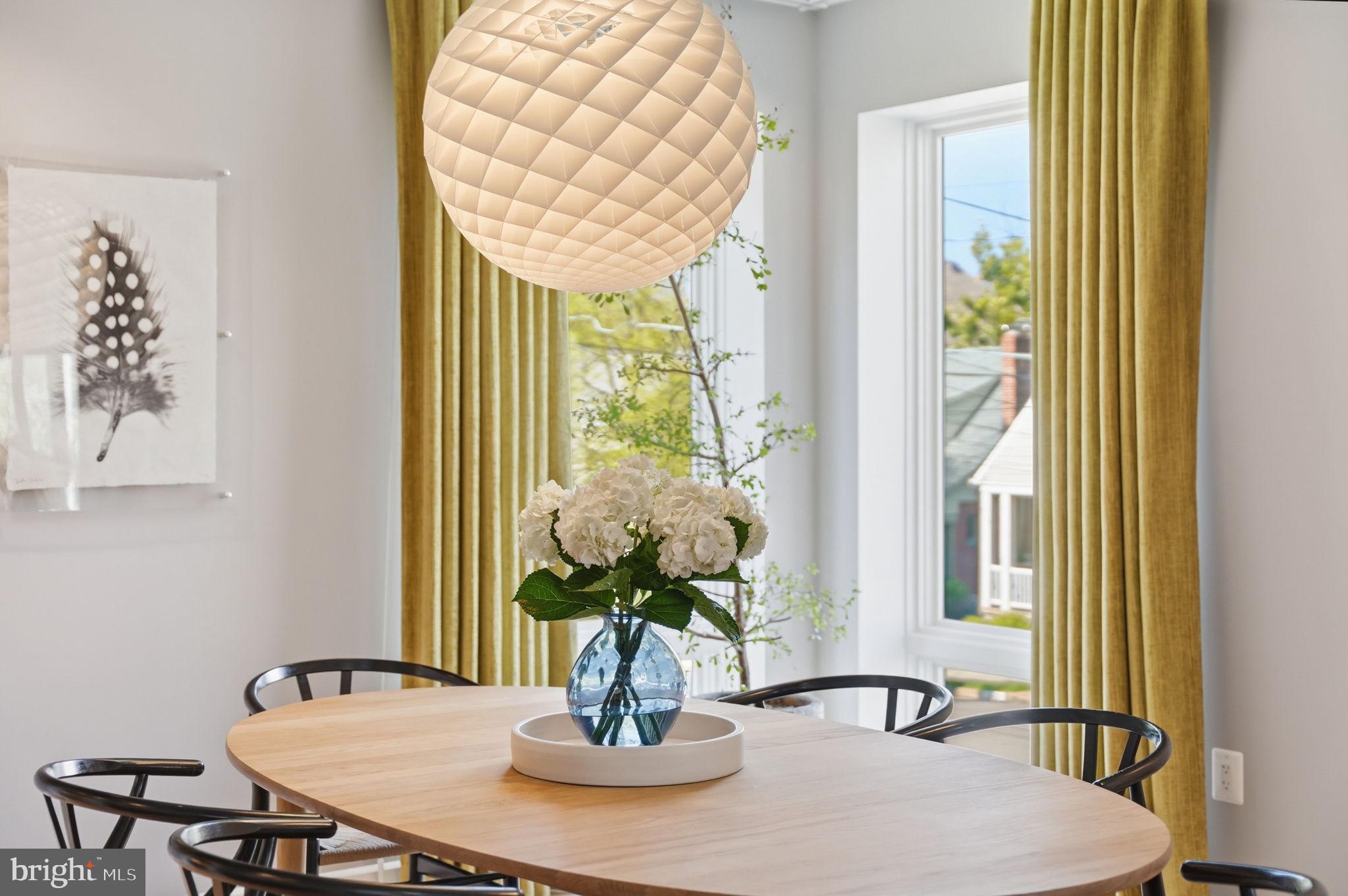 LYON VILLAGE - Residential