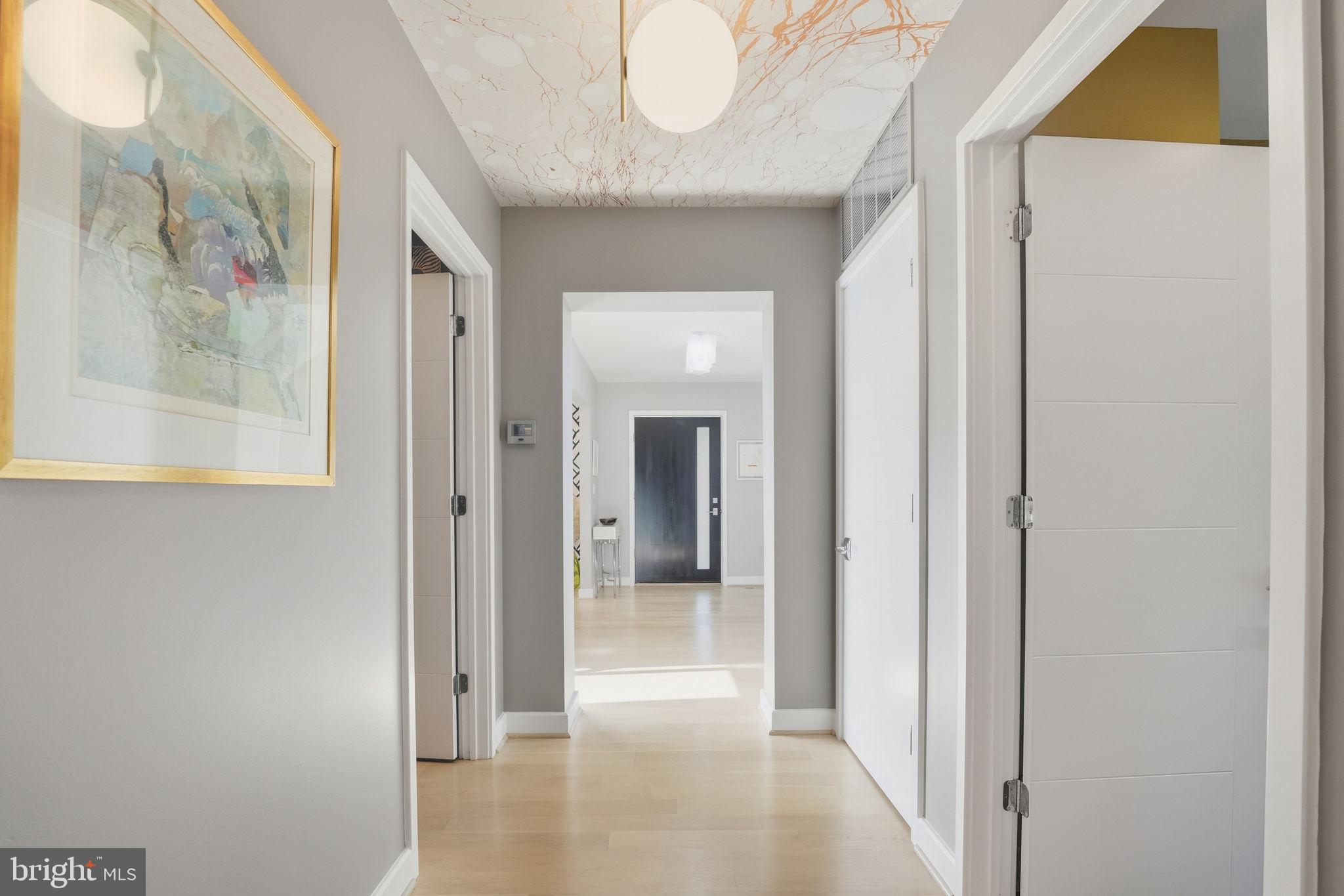 LYON VILLAGE - Residential