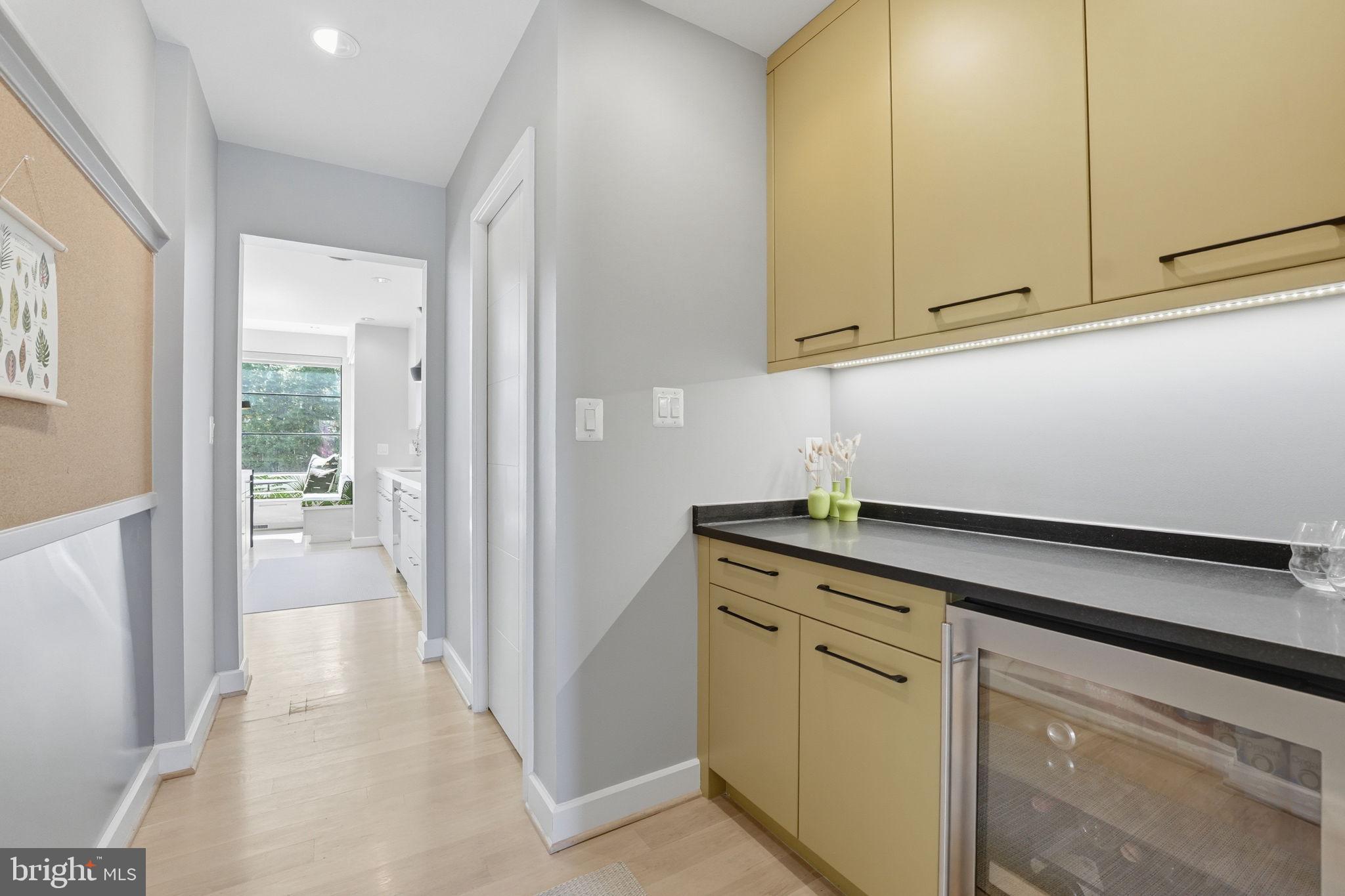 LYON VILLAGE - Residential