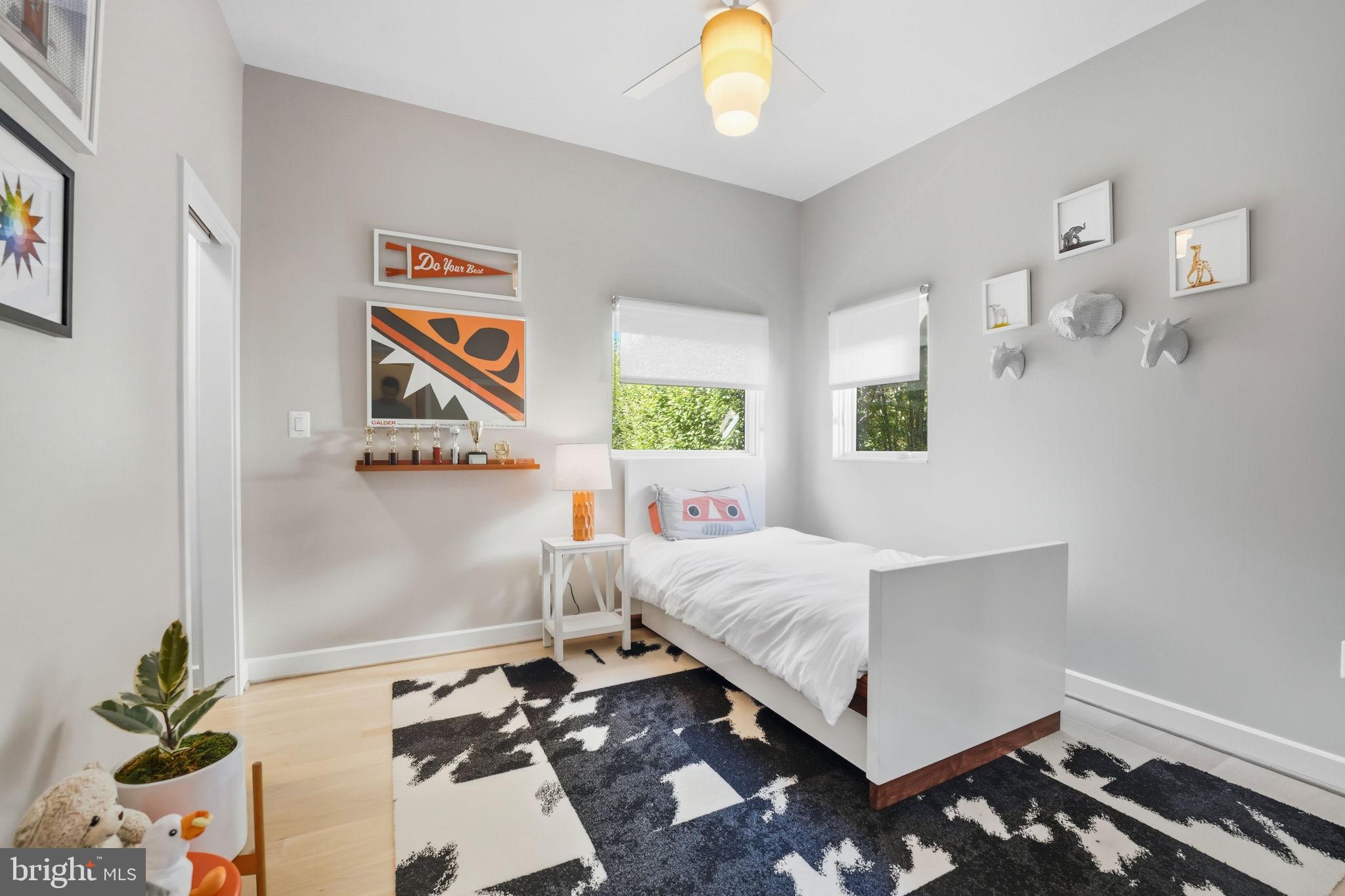 LYON VILLAGE - Residential