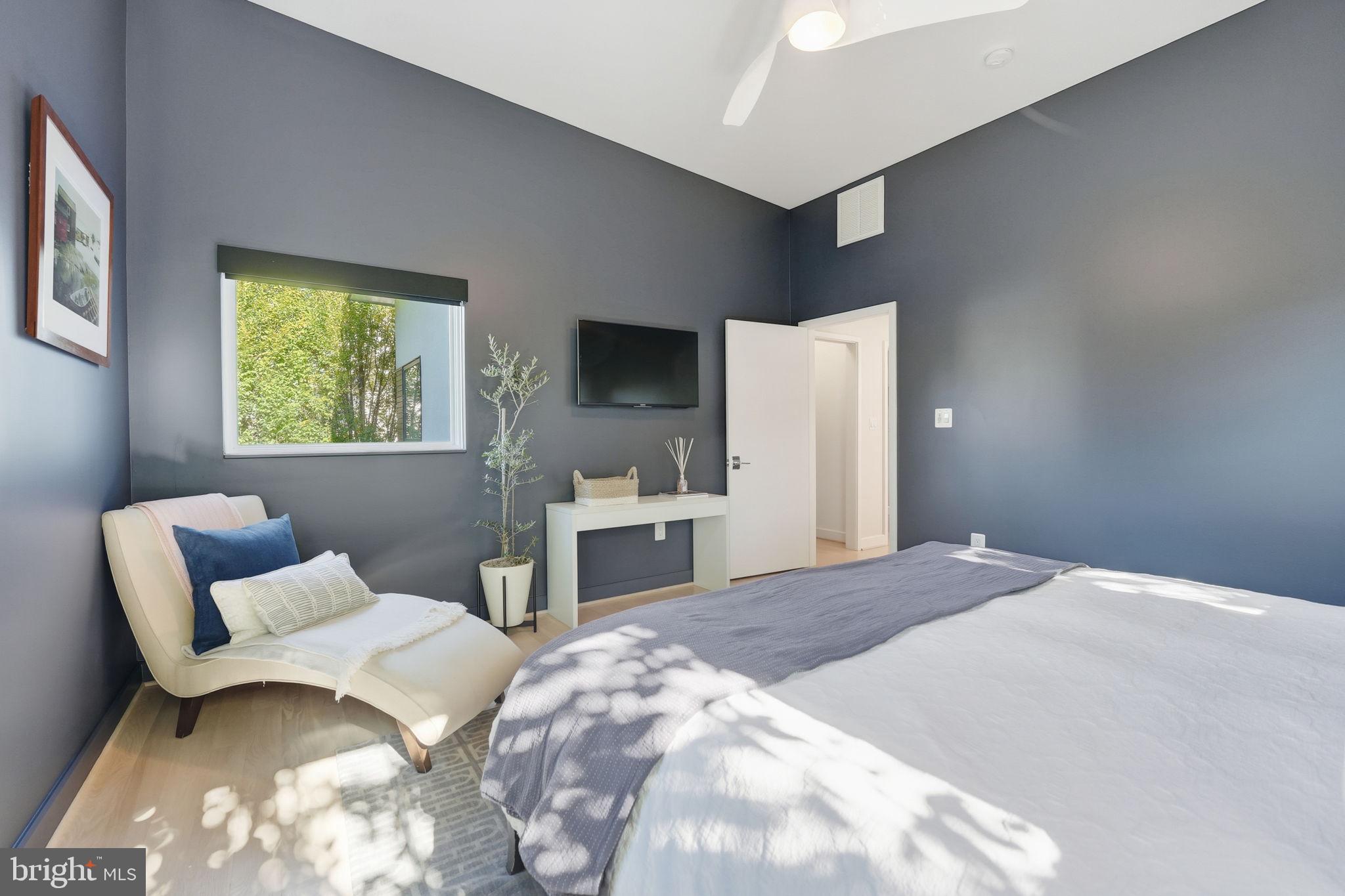 LYON VILLAGE - Residential