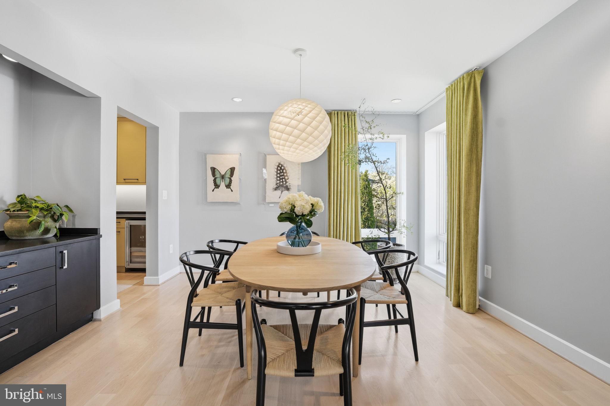 LYON VILLAGE - Residential