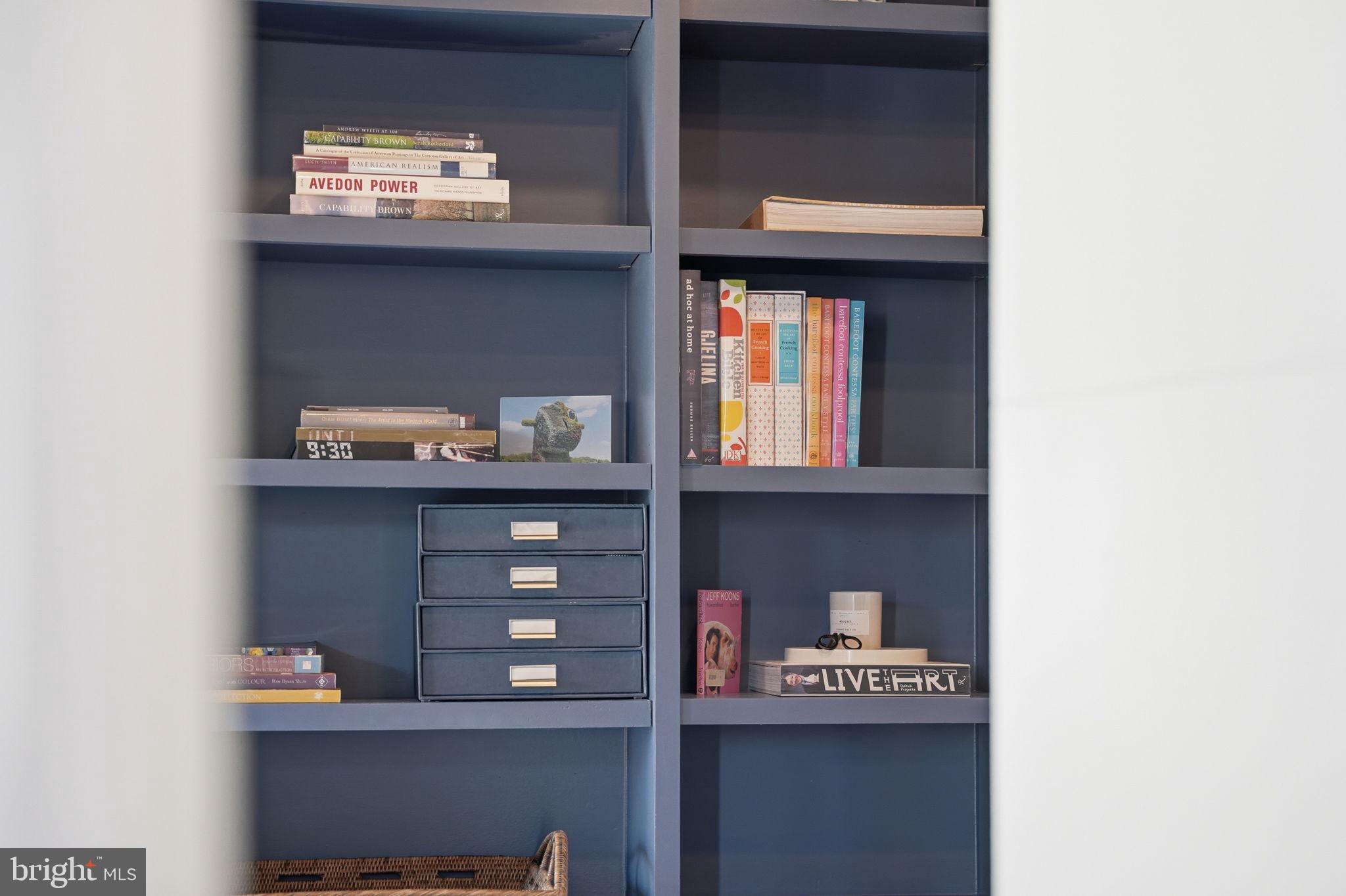 LYON VILLAGE - Residential