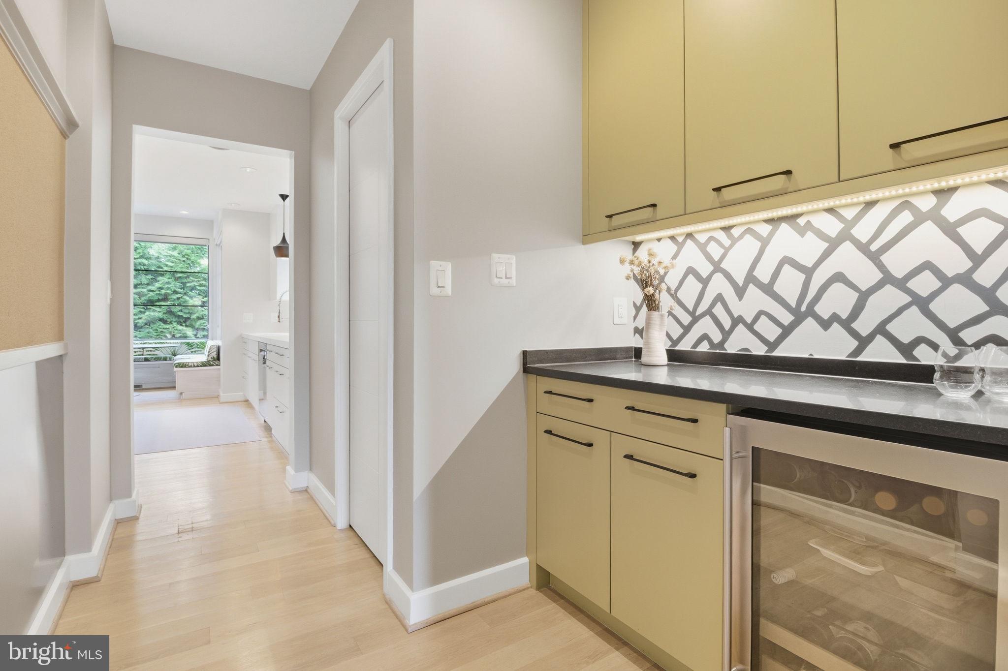 LYON VILLAGE - Residential