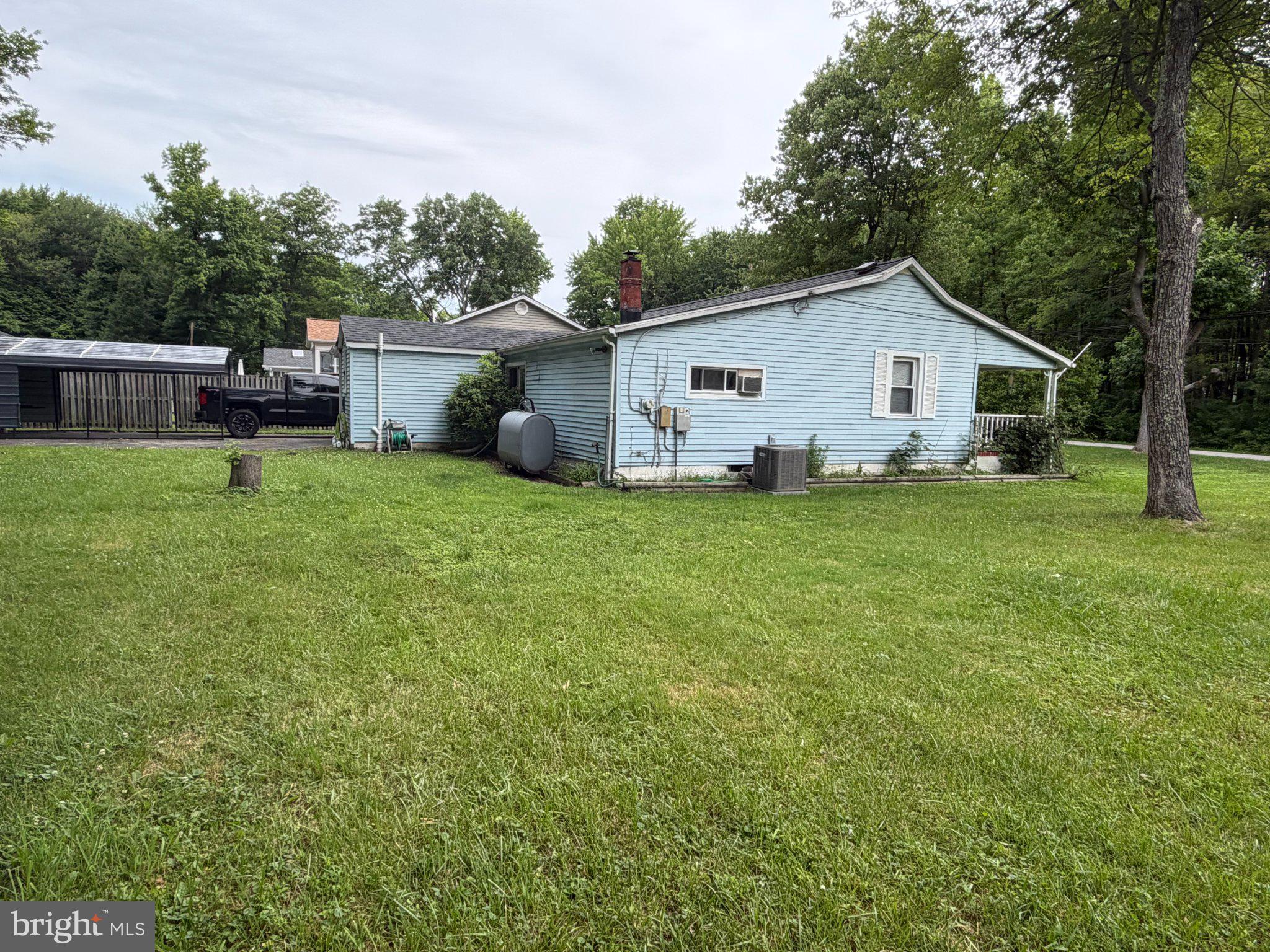 1132 MAPLE ROAD