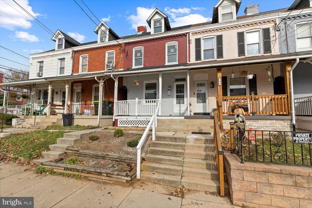 Photo of 205 E LIBERTY ST, LANCASTER, PA 17602 (MLS # PALA2028136)