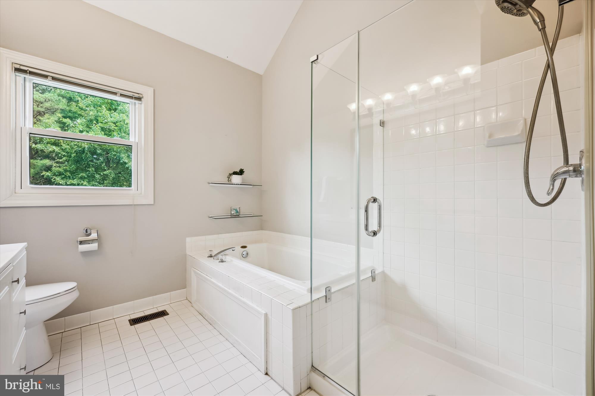 DECOVERLY ADVENTURE - Residential