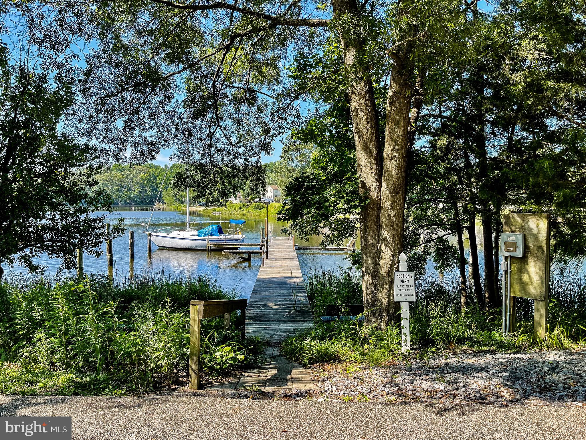 WOODLAND BEACH - Residential Lease