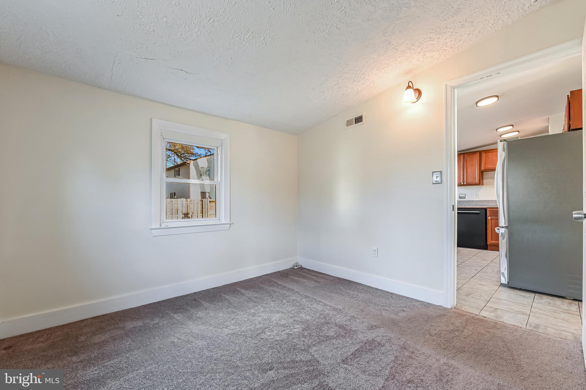 WOODLAND BEACH - Residential Lease