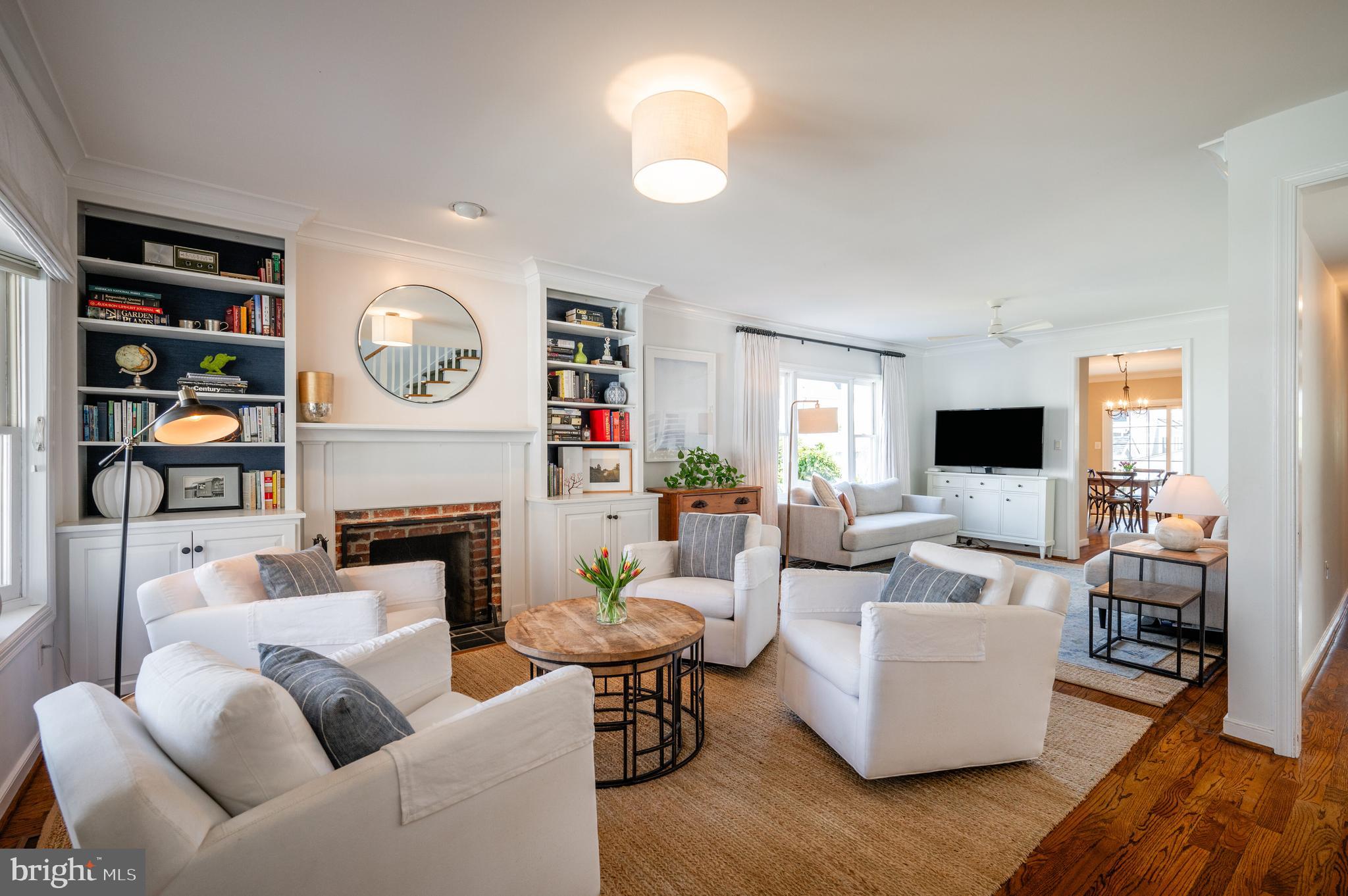 ROSEMONT PARK - Residential