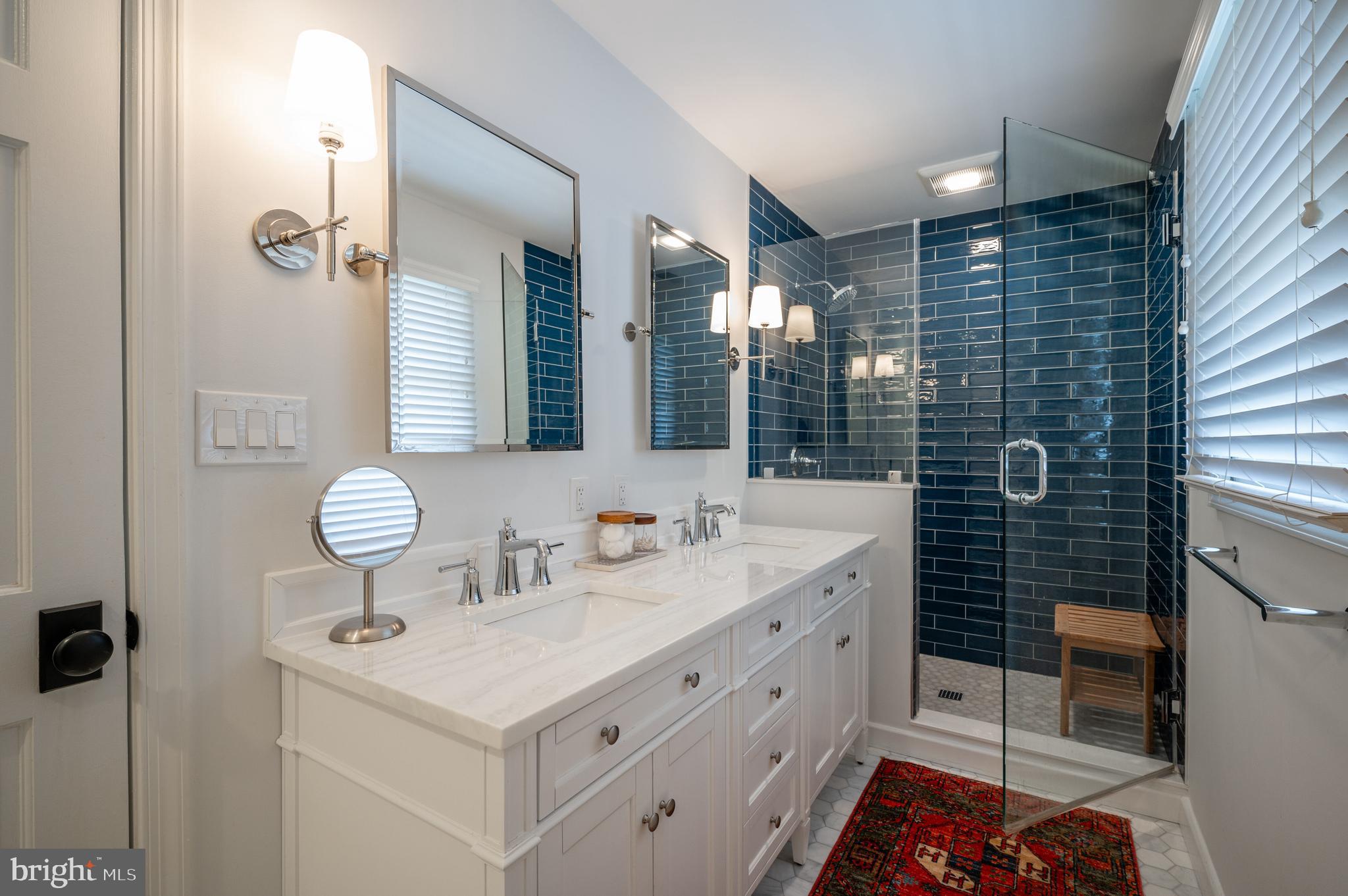 ROSEMONT PARK - Residential