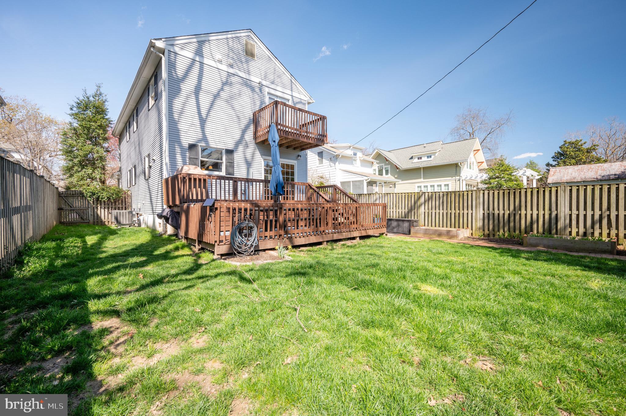 ROSEMONT PARK - Residential