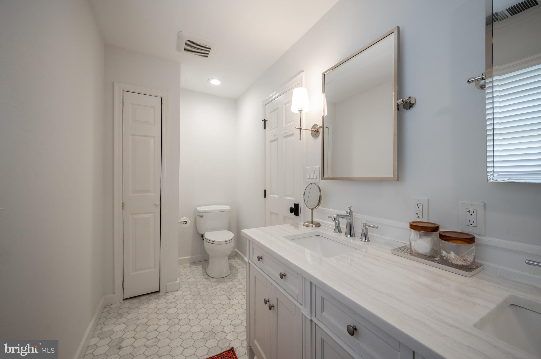 ROSEMONT PARK - Residential