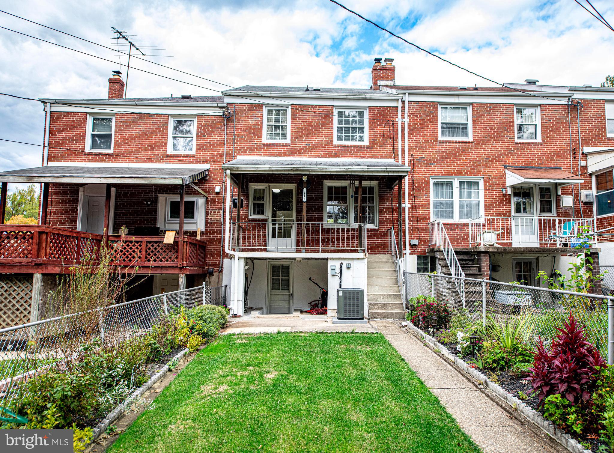 OAKLEIGH MANOR - Residential