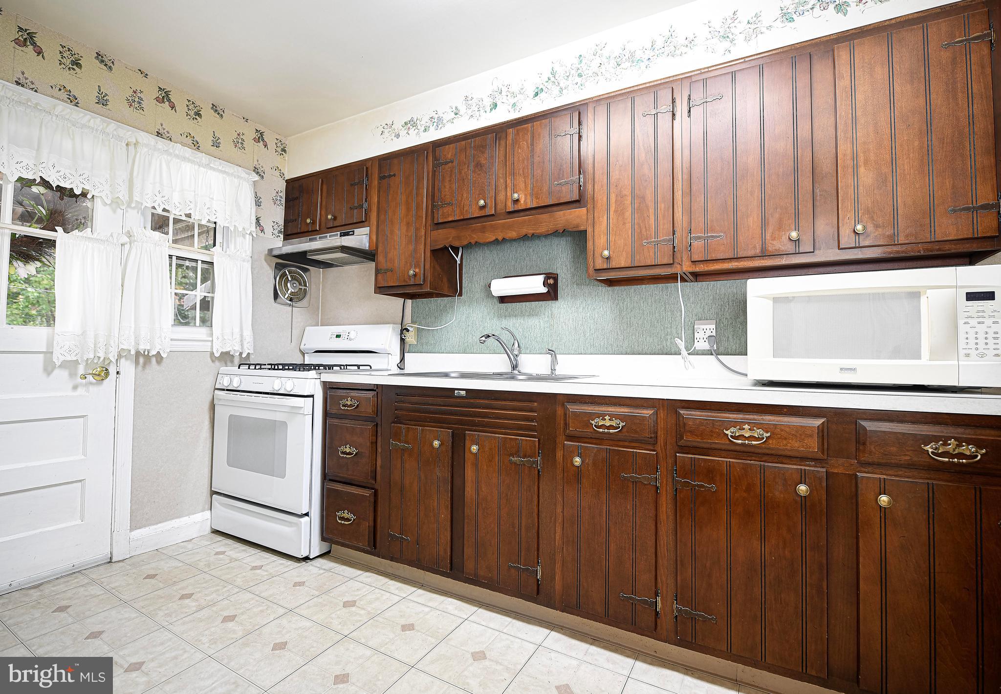 OAKLEIGH MANOR - Residential