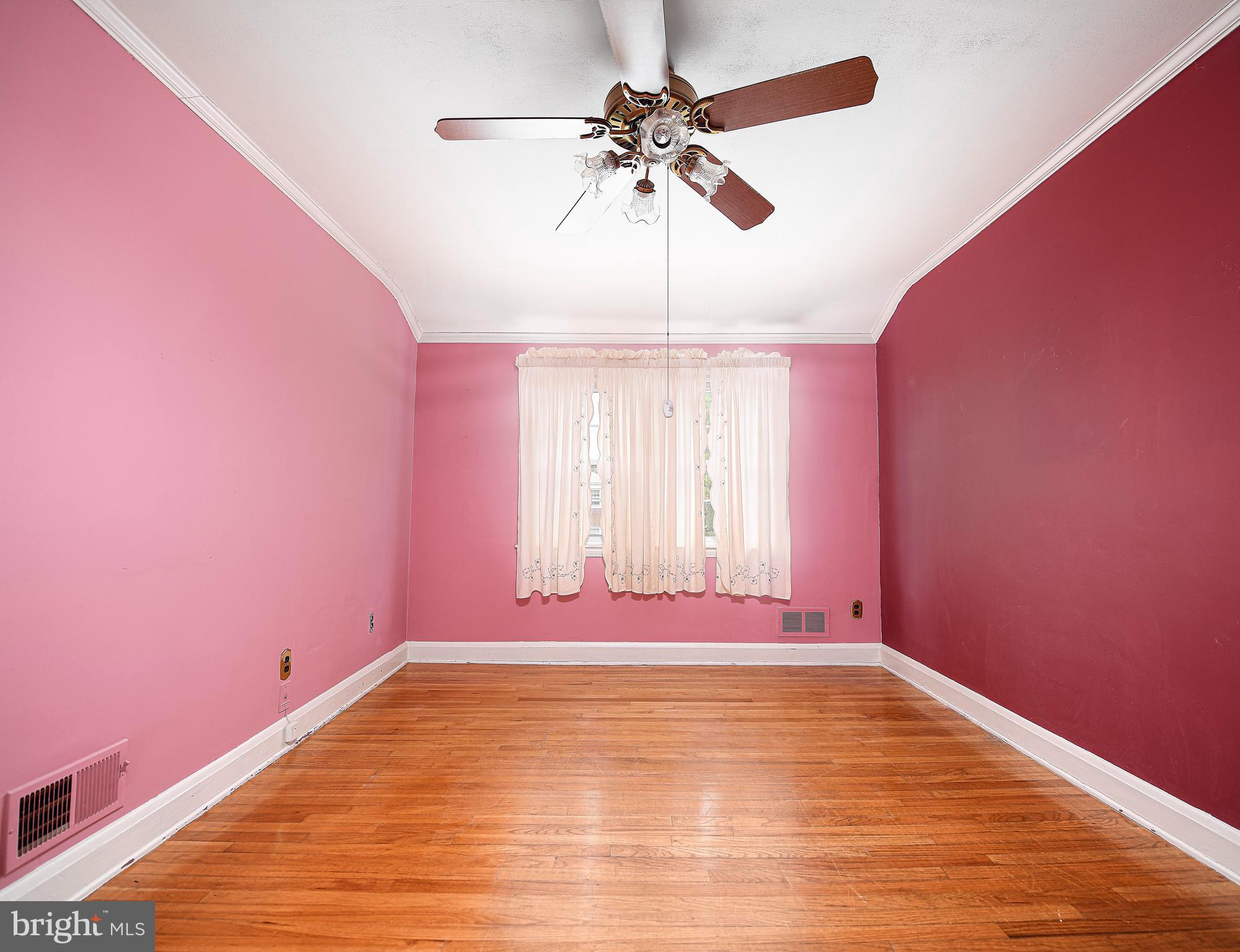 OAKLEIGH MANOR - Residential