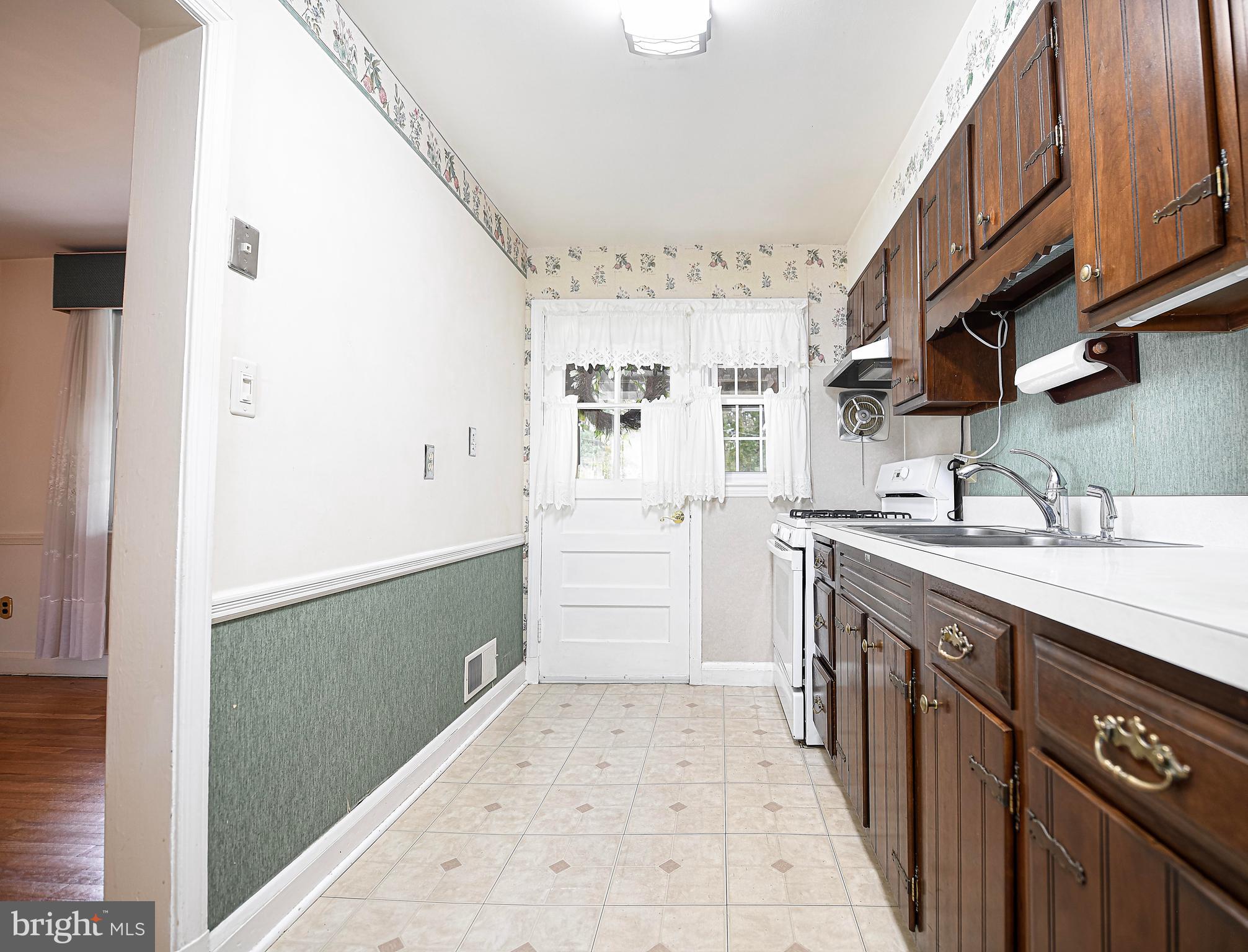 OAKLEIGH MANOR - Residential