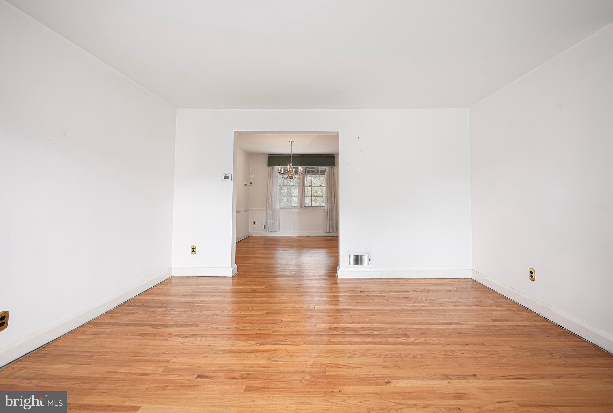 OAKLEIGH MANOR - Residential