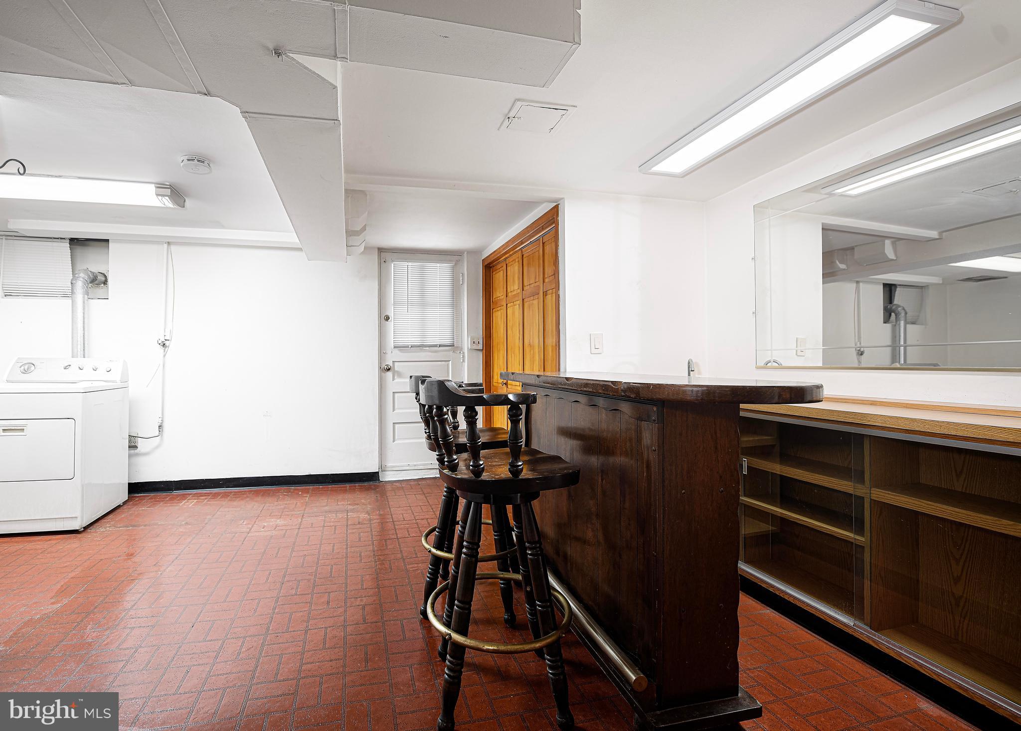 OAKLEIGH MANOR - Residential