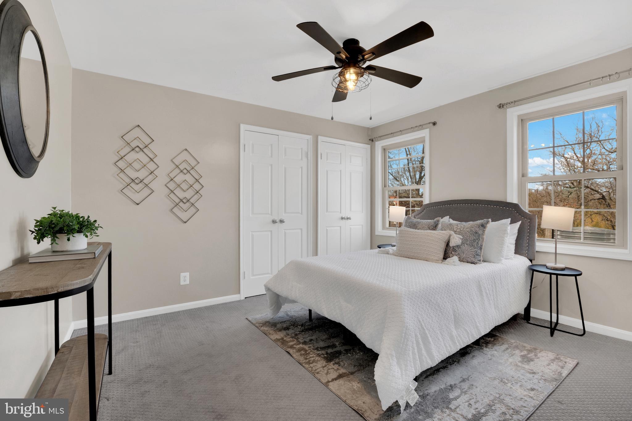 1409 E ABINGDON DRIVE 4
