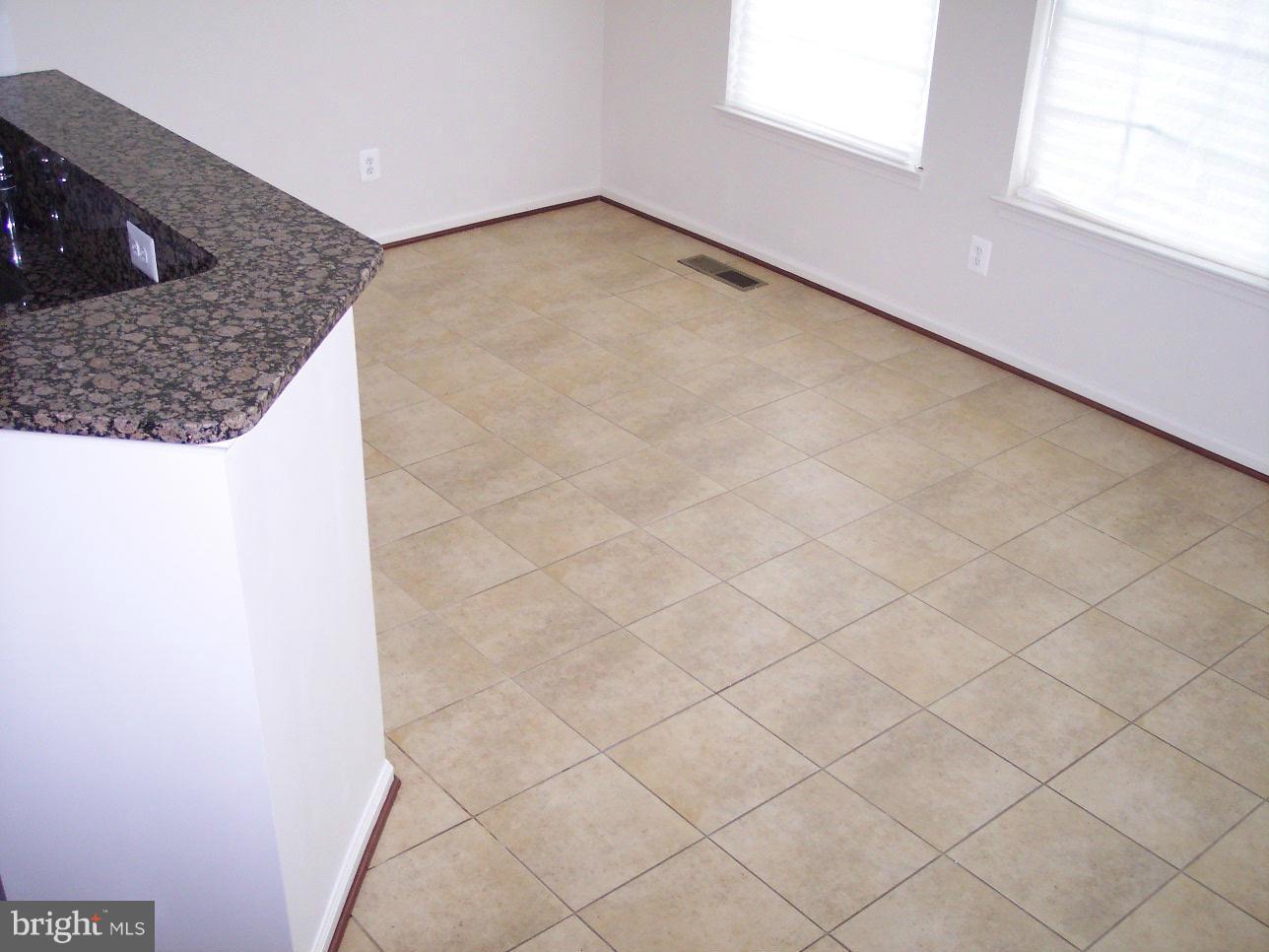 PORT POTOMAC - Residential Lease