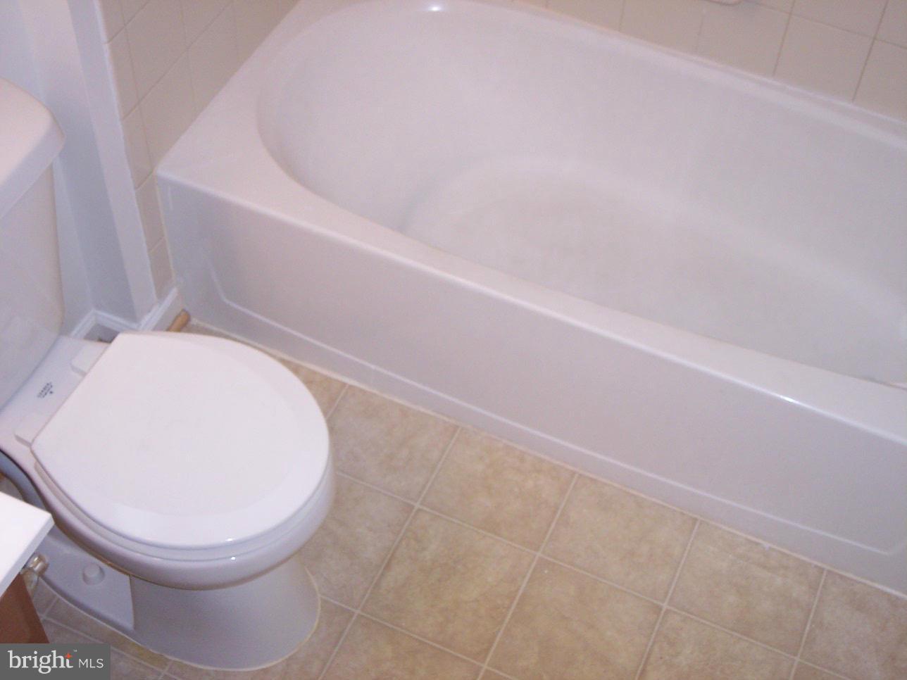 PORT POTOMAC - Residential Lease