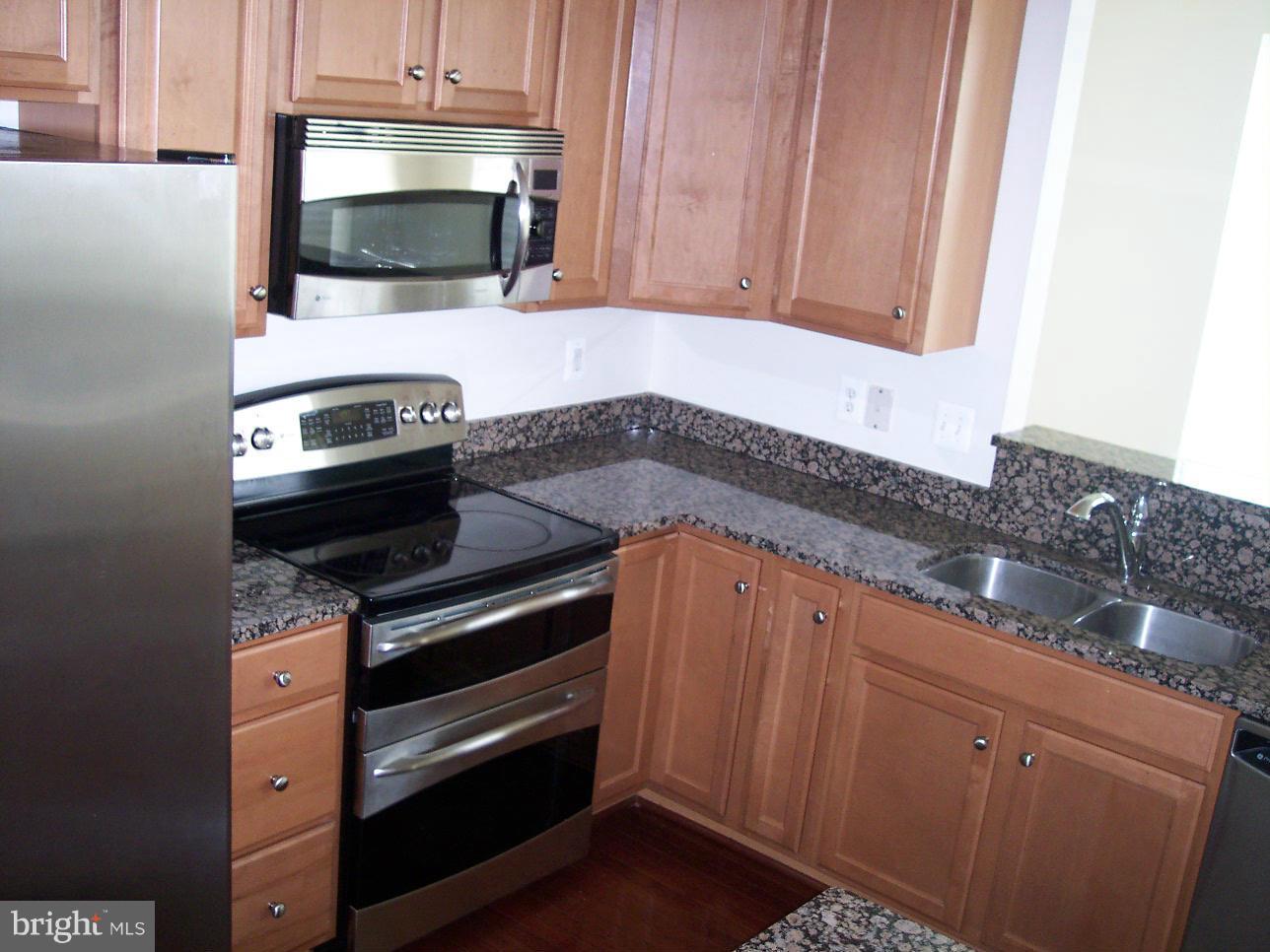 PORT POTOMAC - Residential Lease