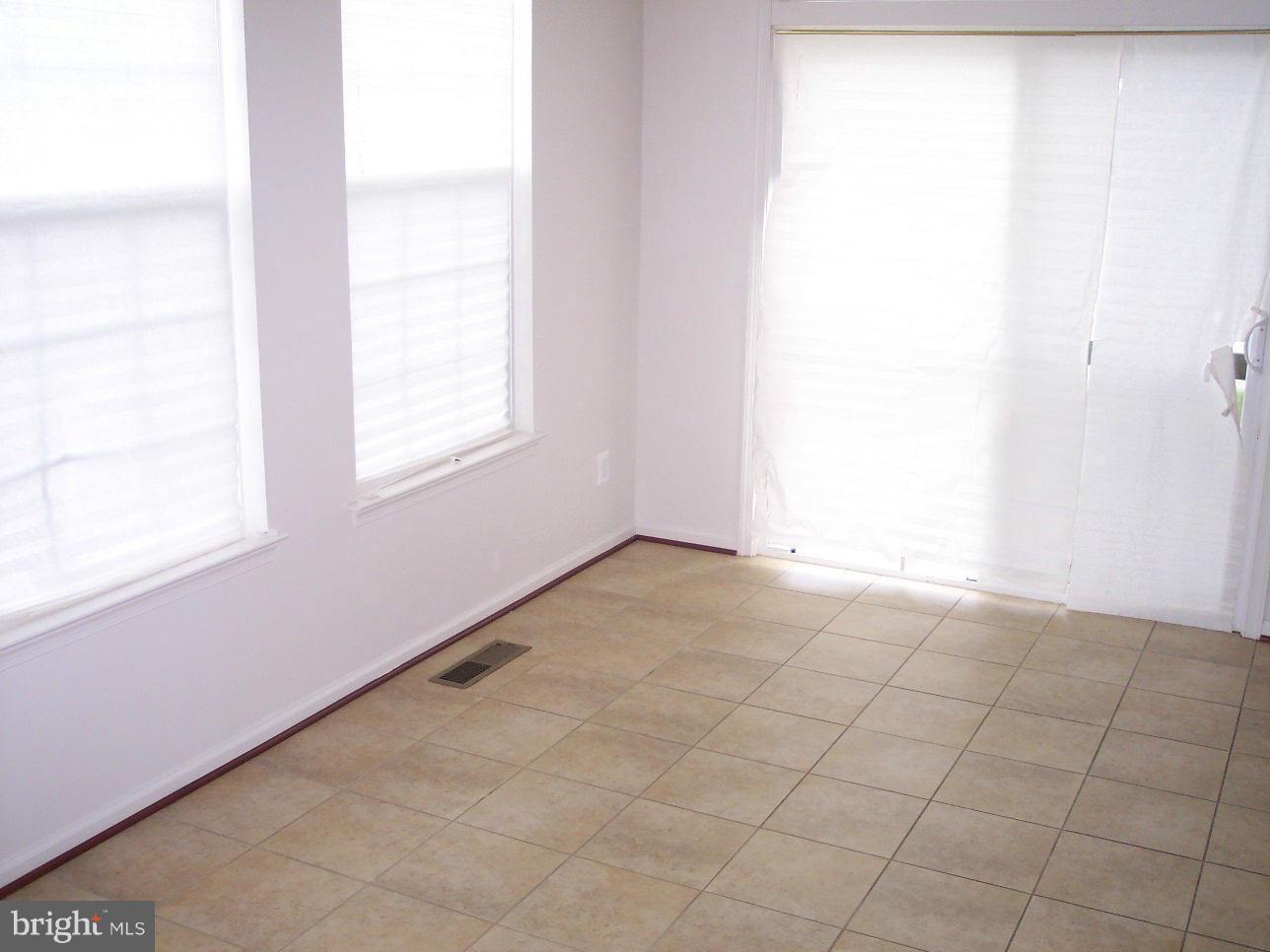 PORT POTOMAC - Residential Lease