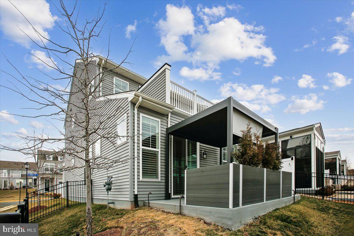 POLAND HILL - Residential