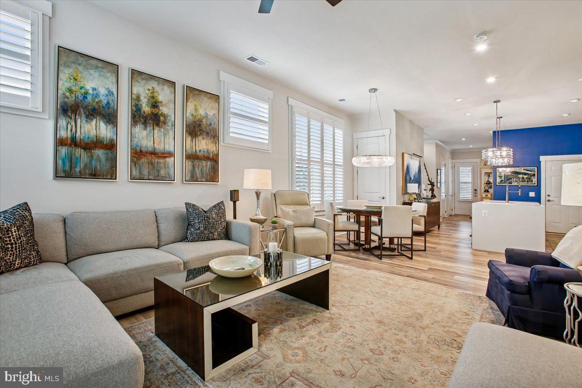 POLAND HILL - Residential