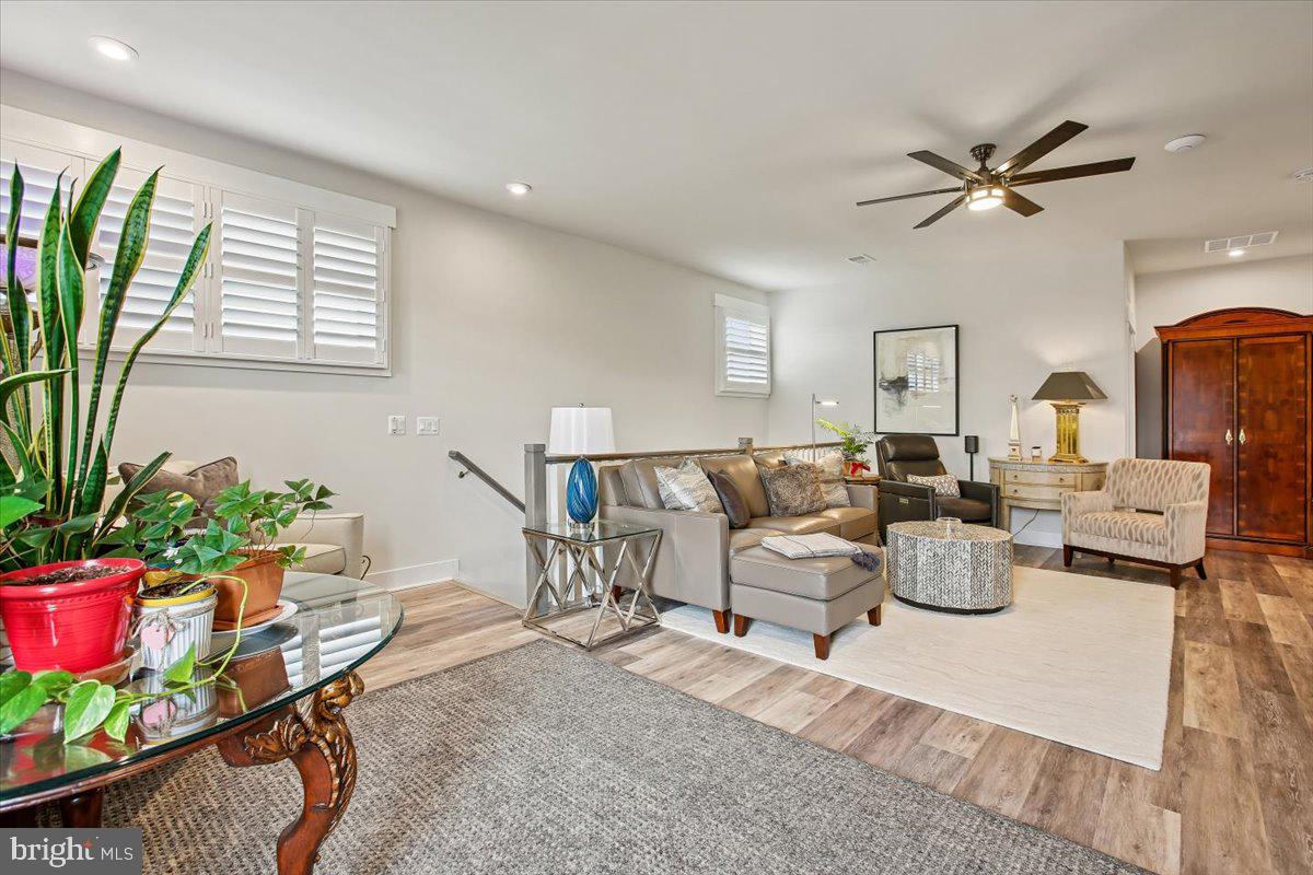 POLAND HILL - Residential