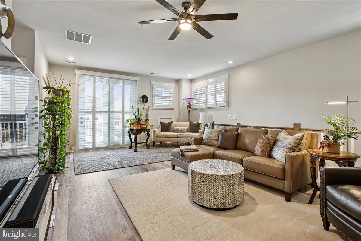 POLAND HILL - Residential