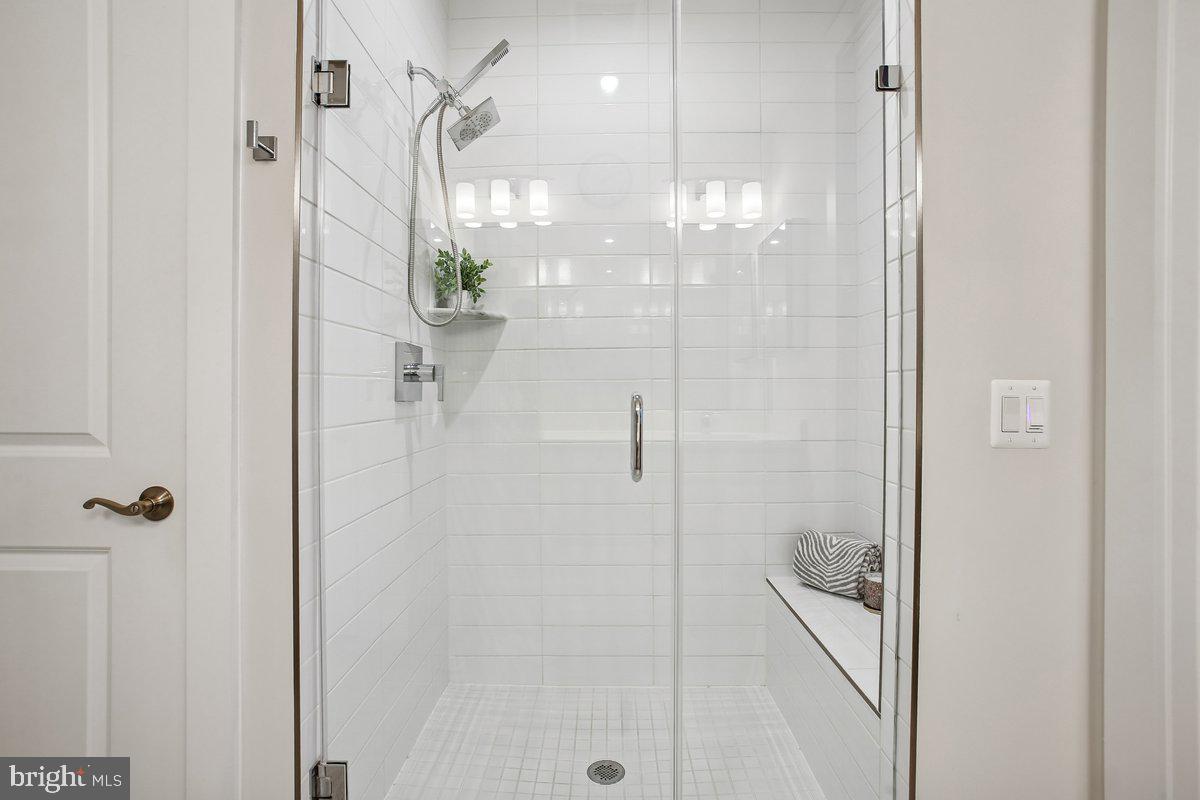 POLAND HILL - Residential