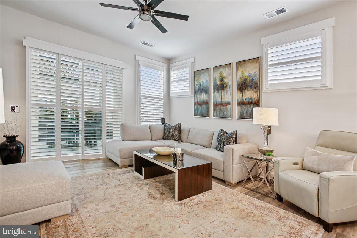 POLAND HILL - Residential