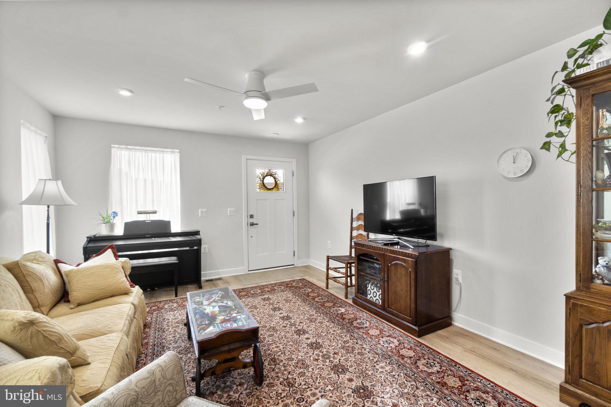 2472 SILVER LEAF DRIVE