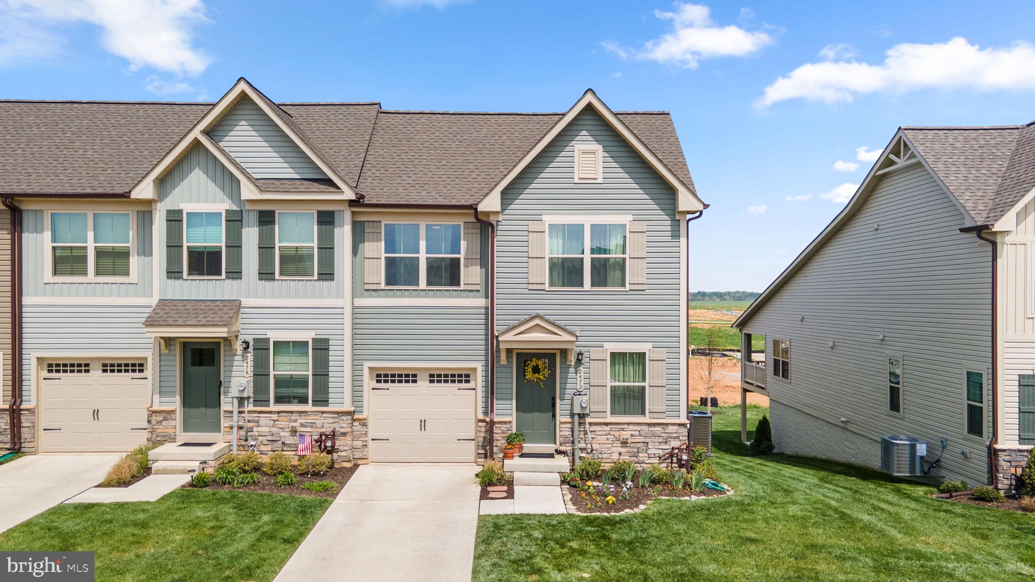 BLOOMFIELDS - Residential