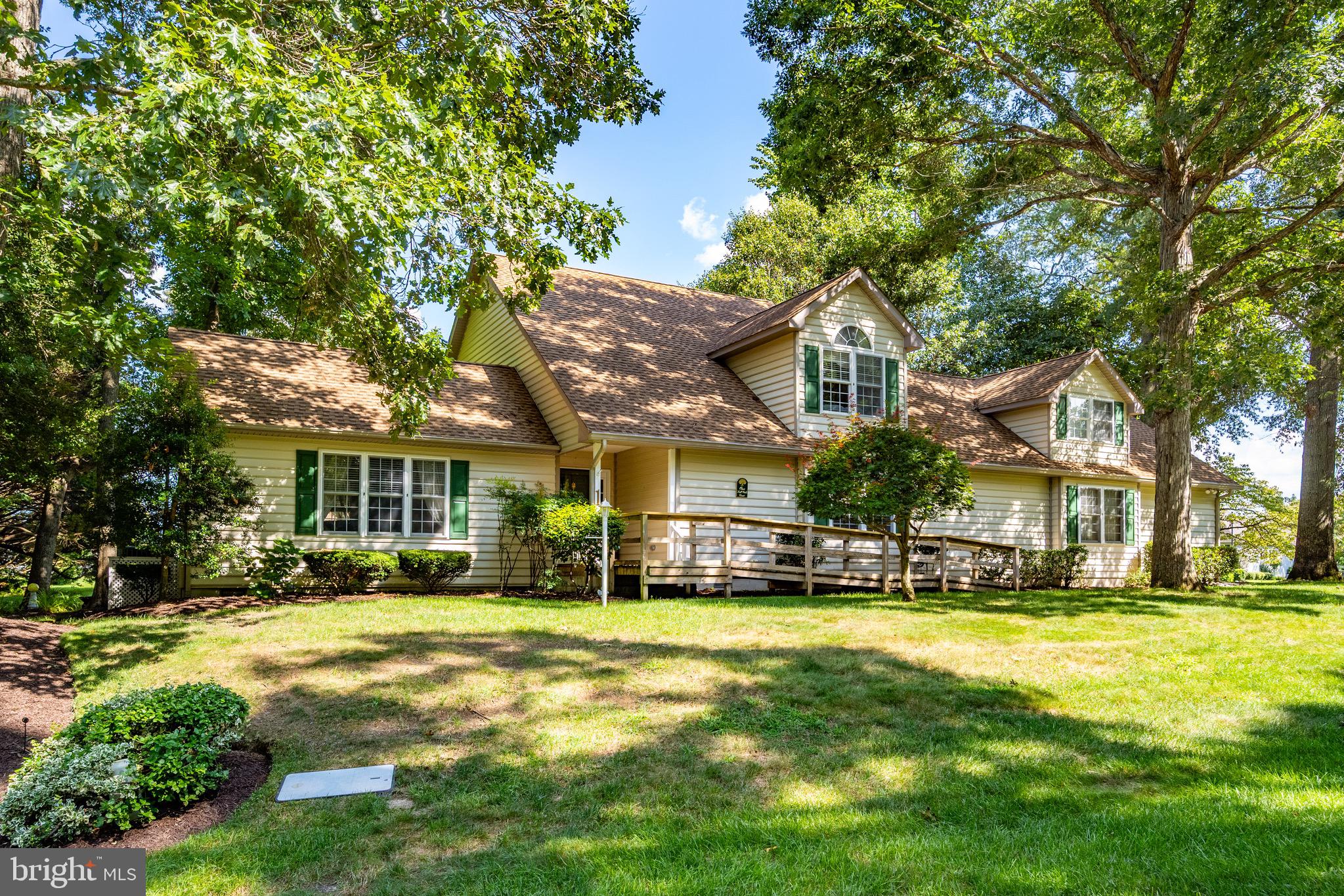 1 TALL OAKS COURT