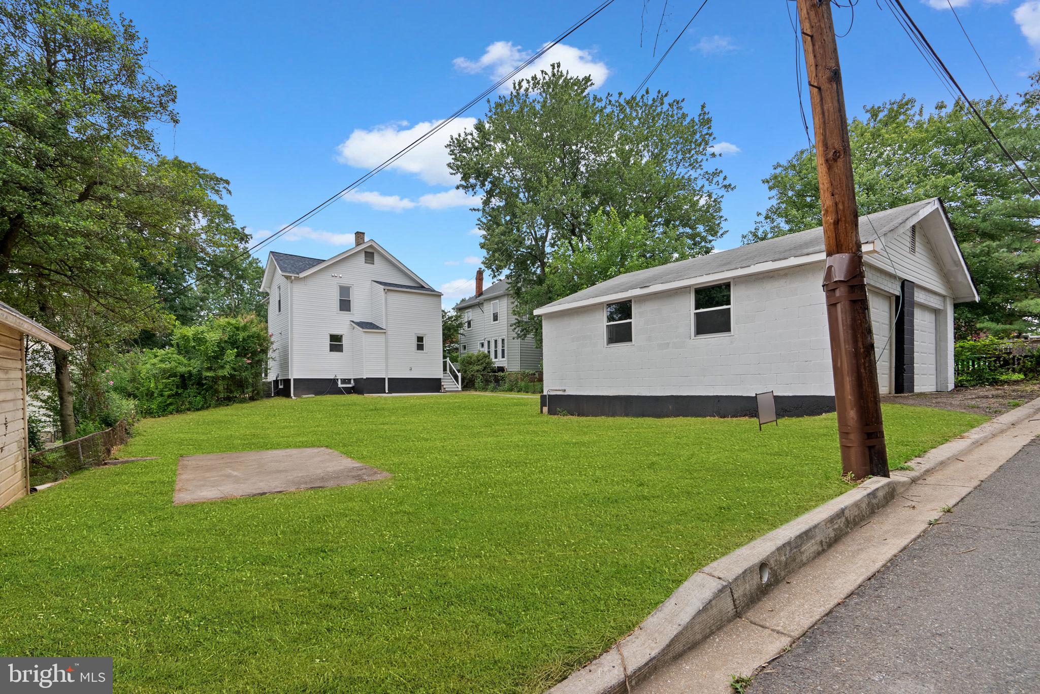 HISTORIC HYATTSVILLE - Residential