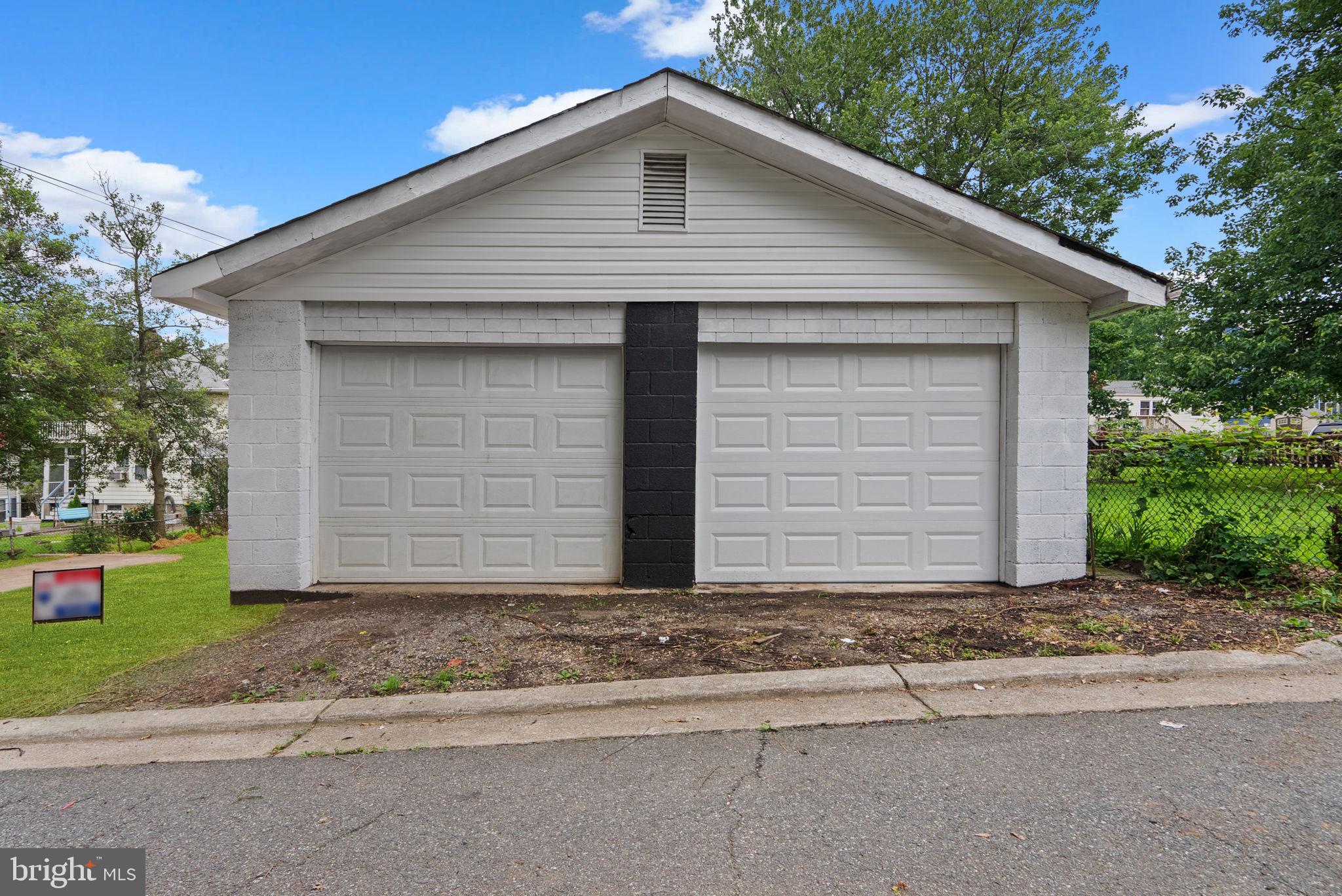 HISTORIC HYATTSVILLE - Residential