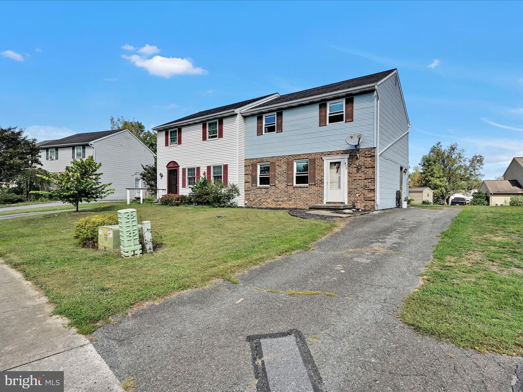 Photo of 455 Garland Circle, LANCASTER, PA 17602 (MLS # PALA2077482)